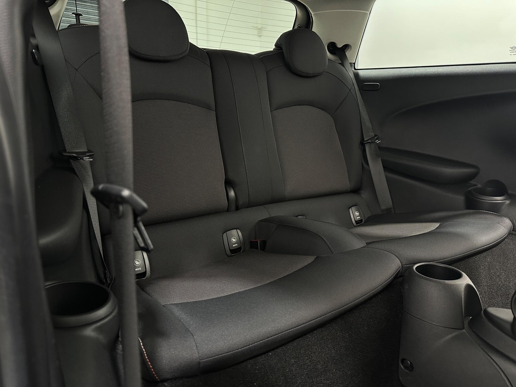 Mini Hatch view 36