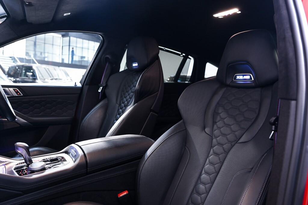 BMW X6 M view 21