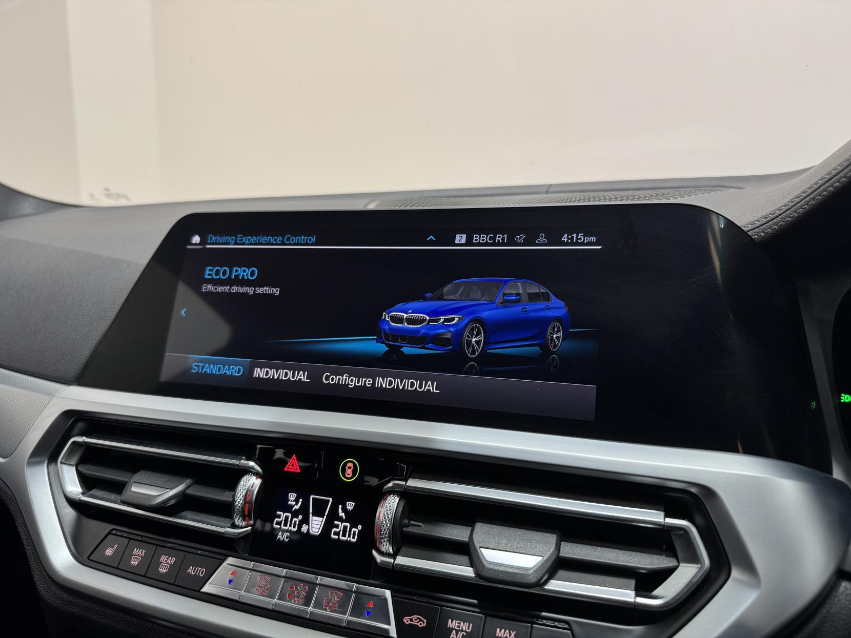 BMW 3 Series view 29