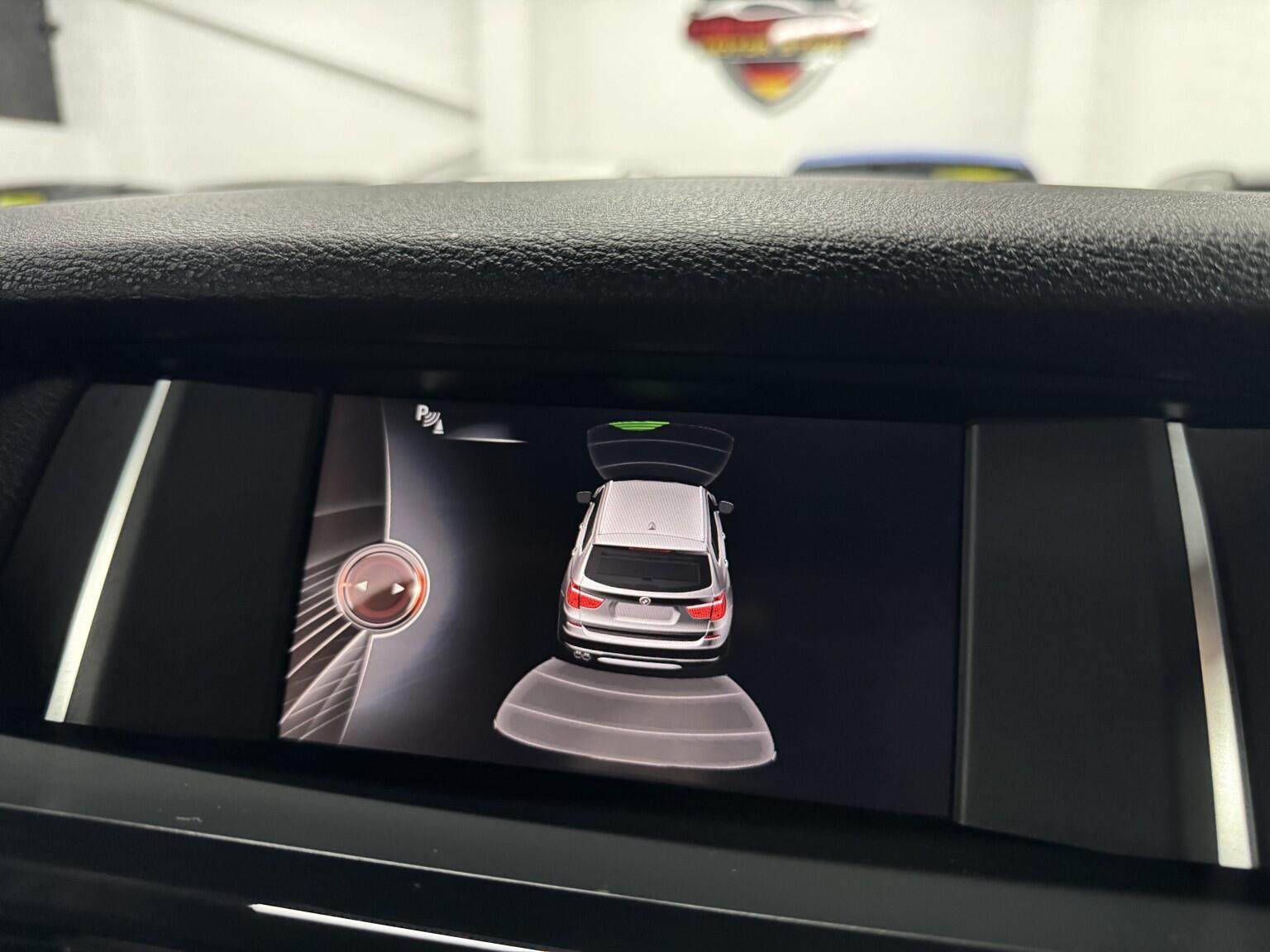 BMW X3 view 34