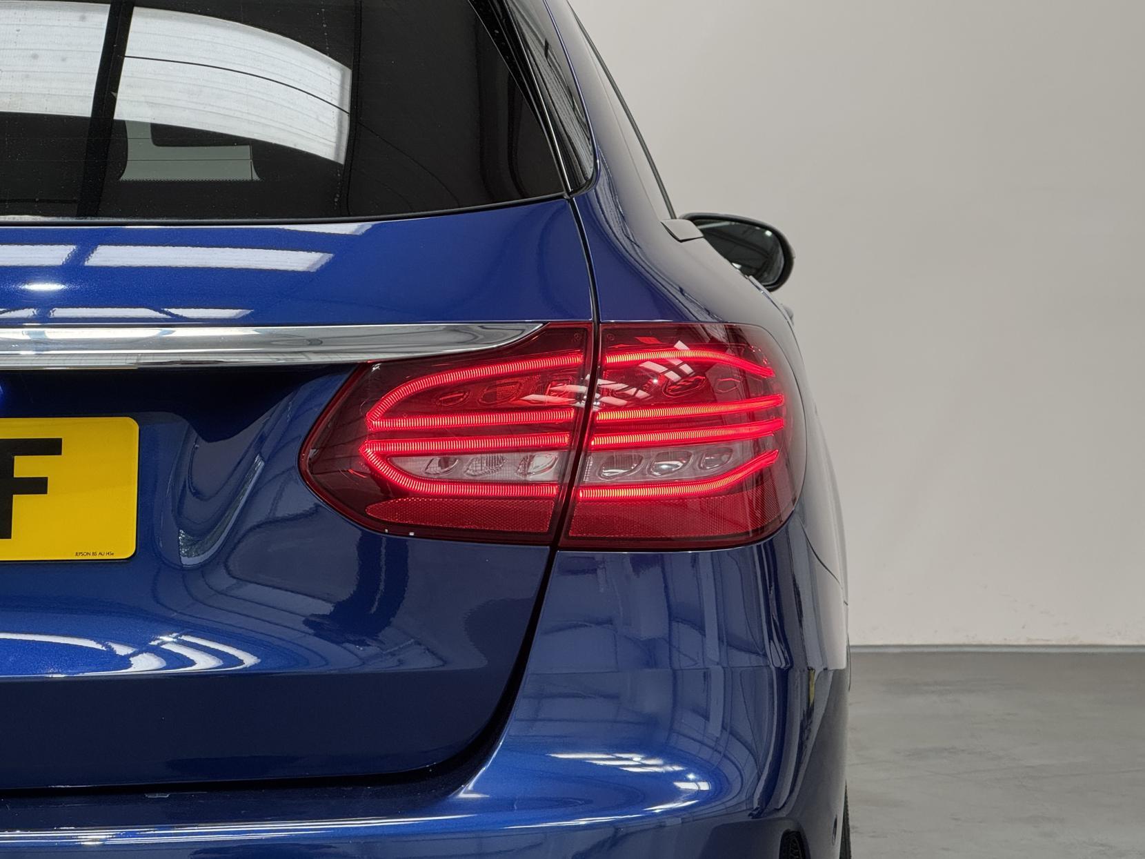 Mercedes-Benz C Class view 15