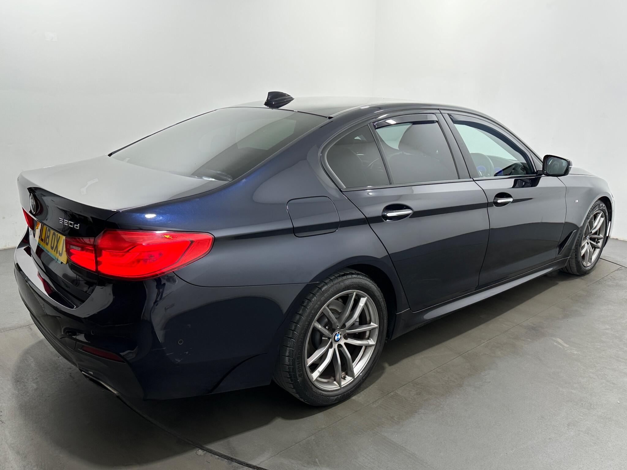BMW 5 Series view 48