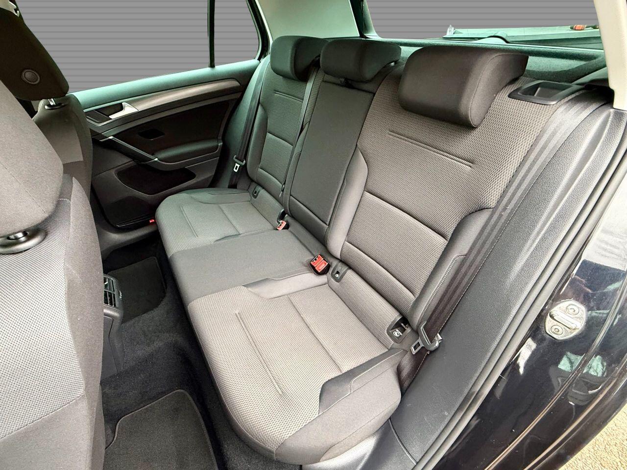 Volkswagen Golf view 33