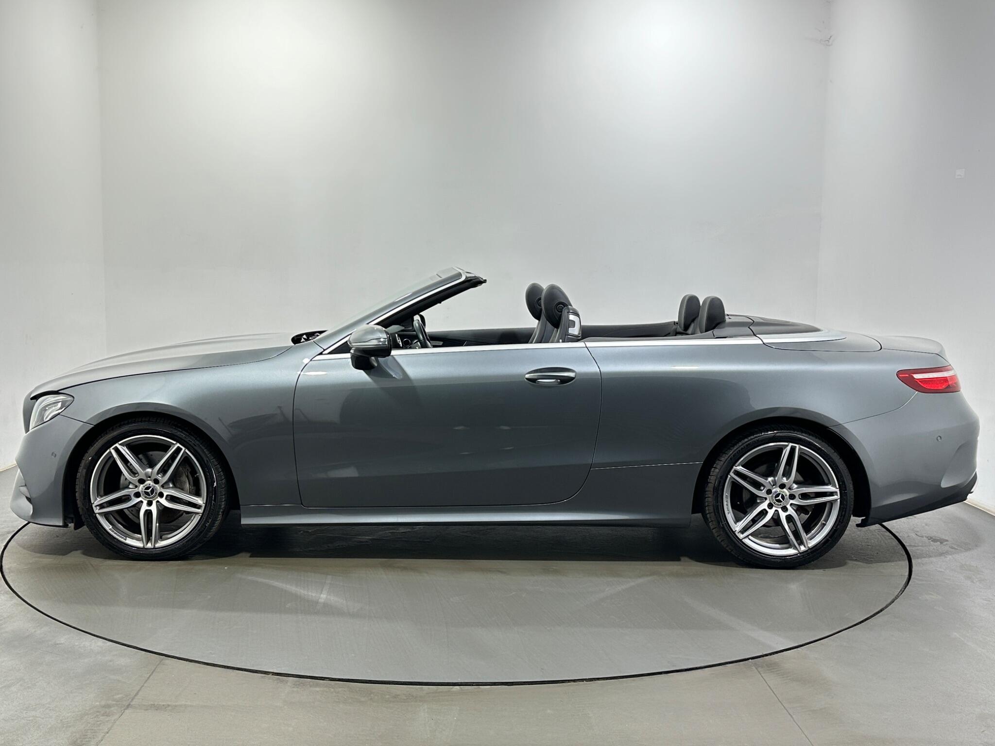 Mercedes-Benz E-Class view 5
