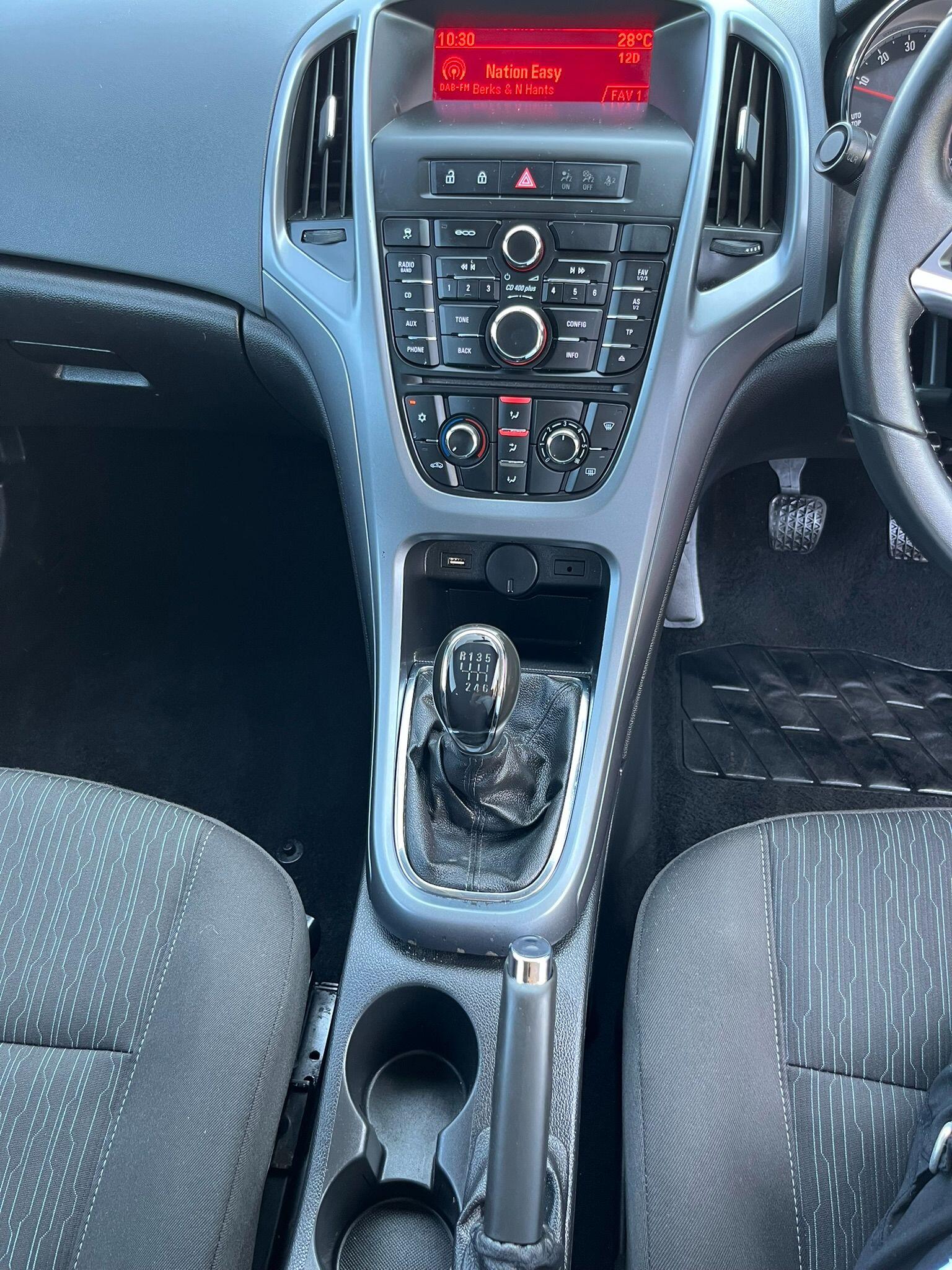 Vauxhall Astra GTC view 19