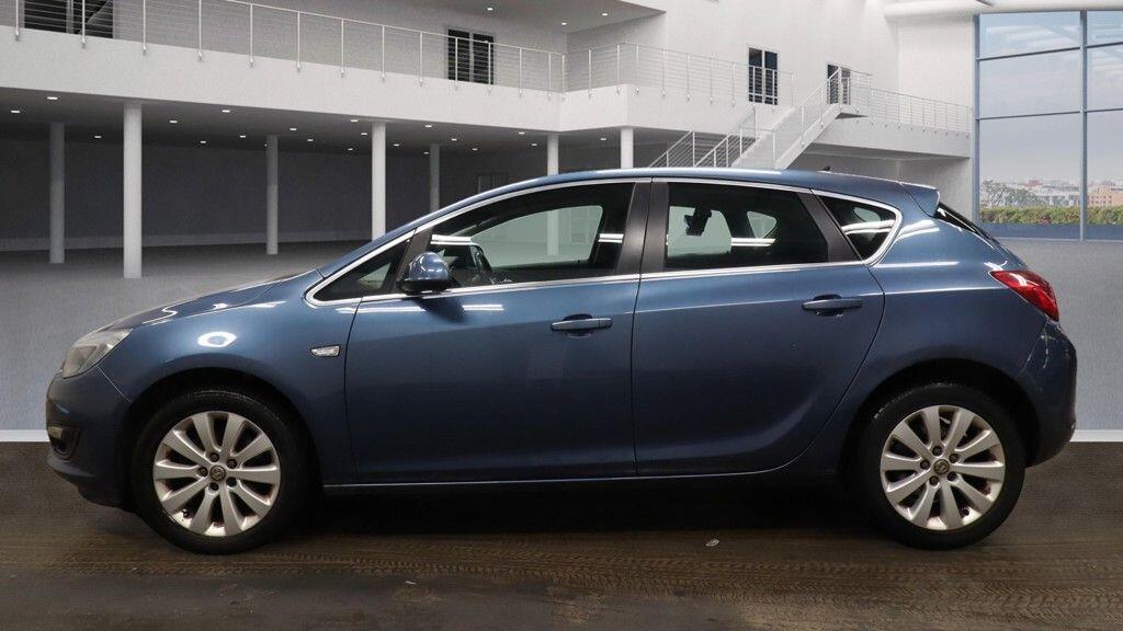 Vauxhall Astra view 6