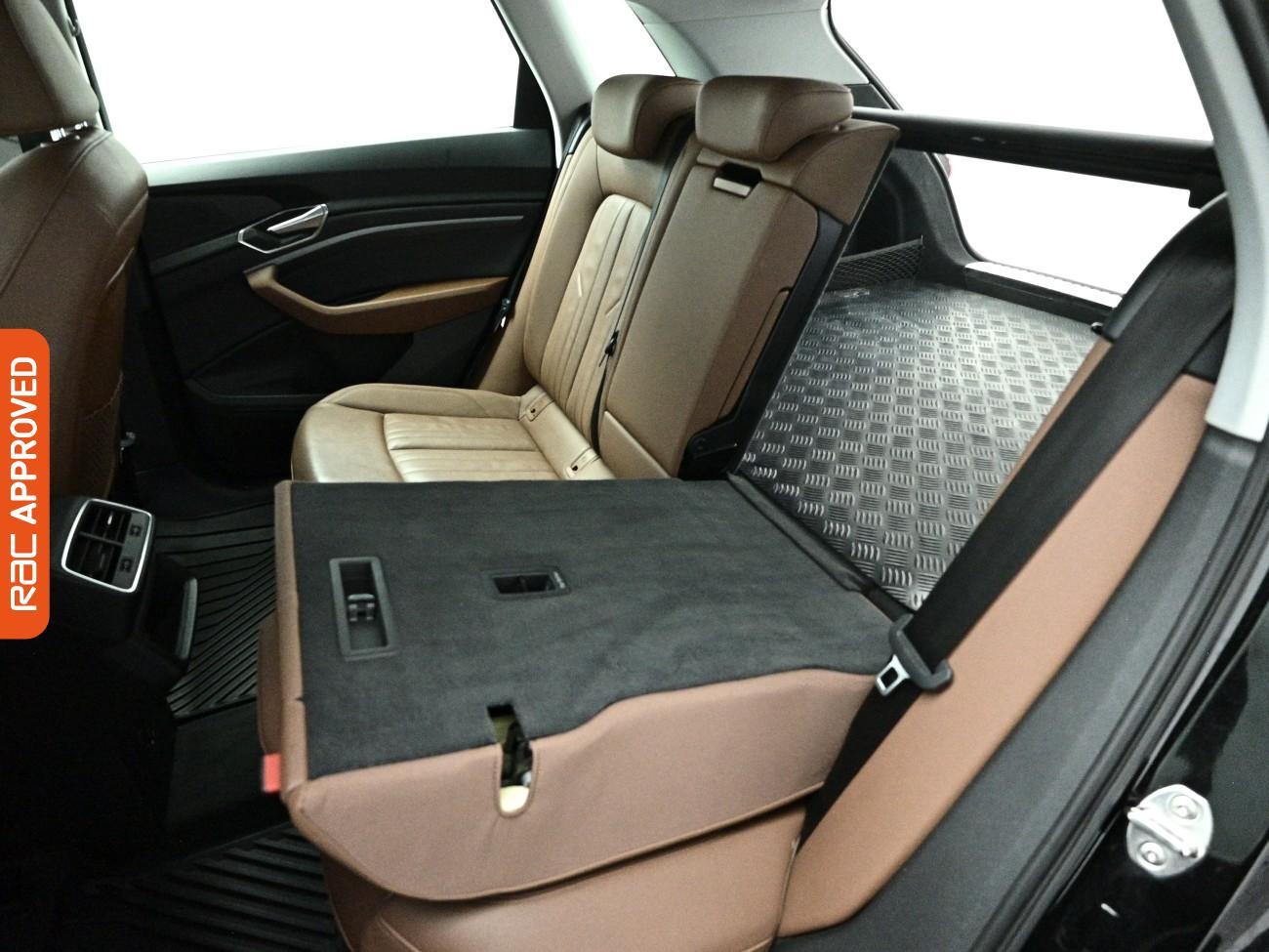 Audi E-Tron view 30