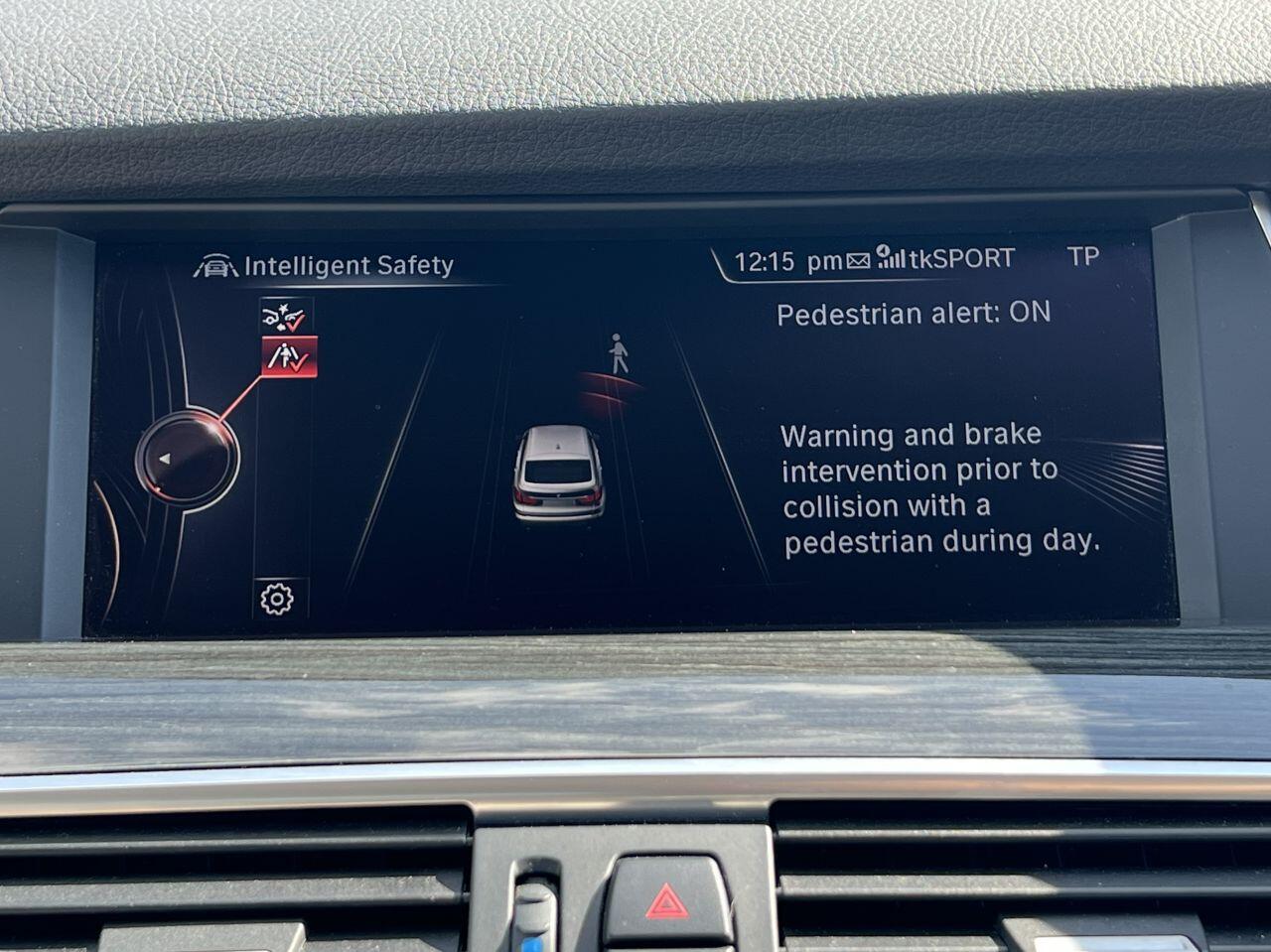 BMW 5 Series view 71