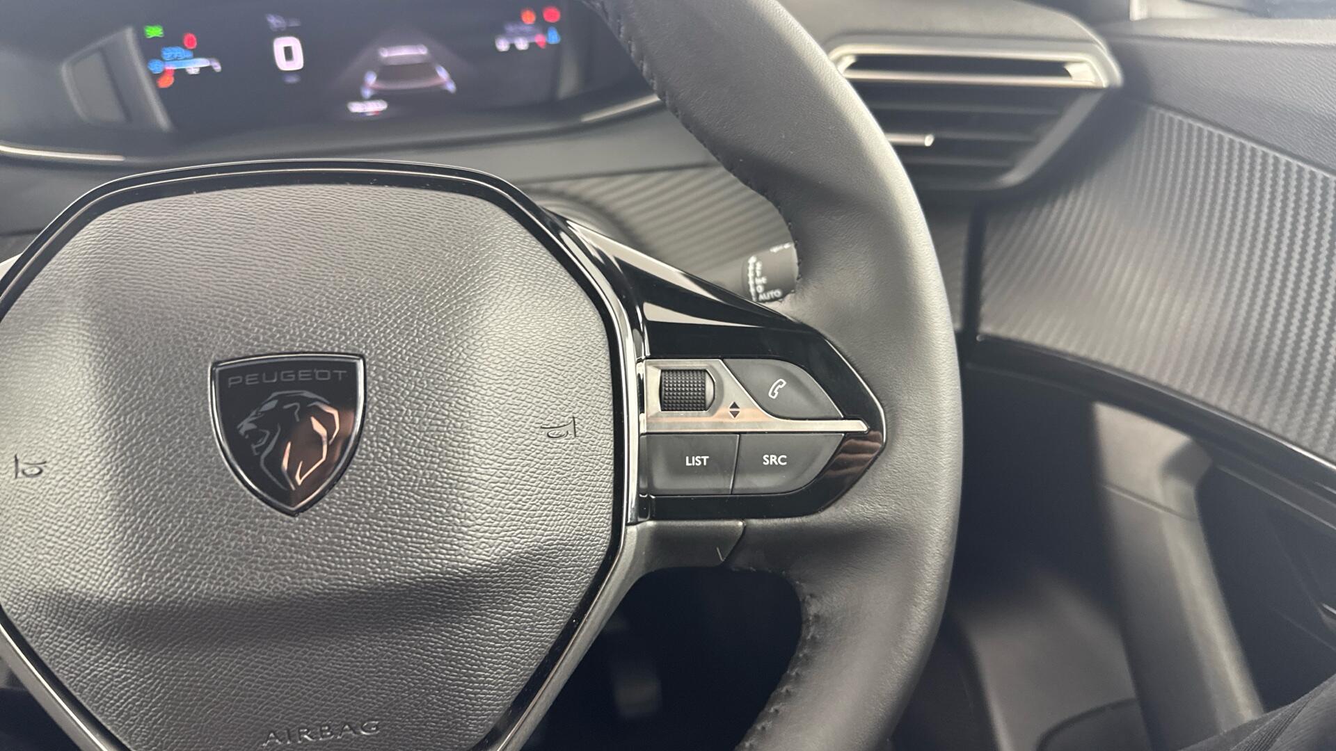 Peugeot 2008 view 34