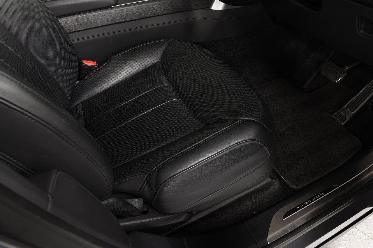 Land Rover Range Rover view 9