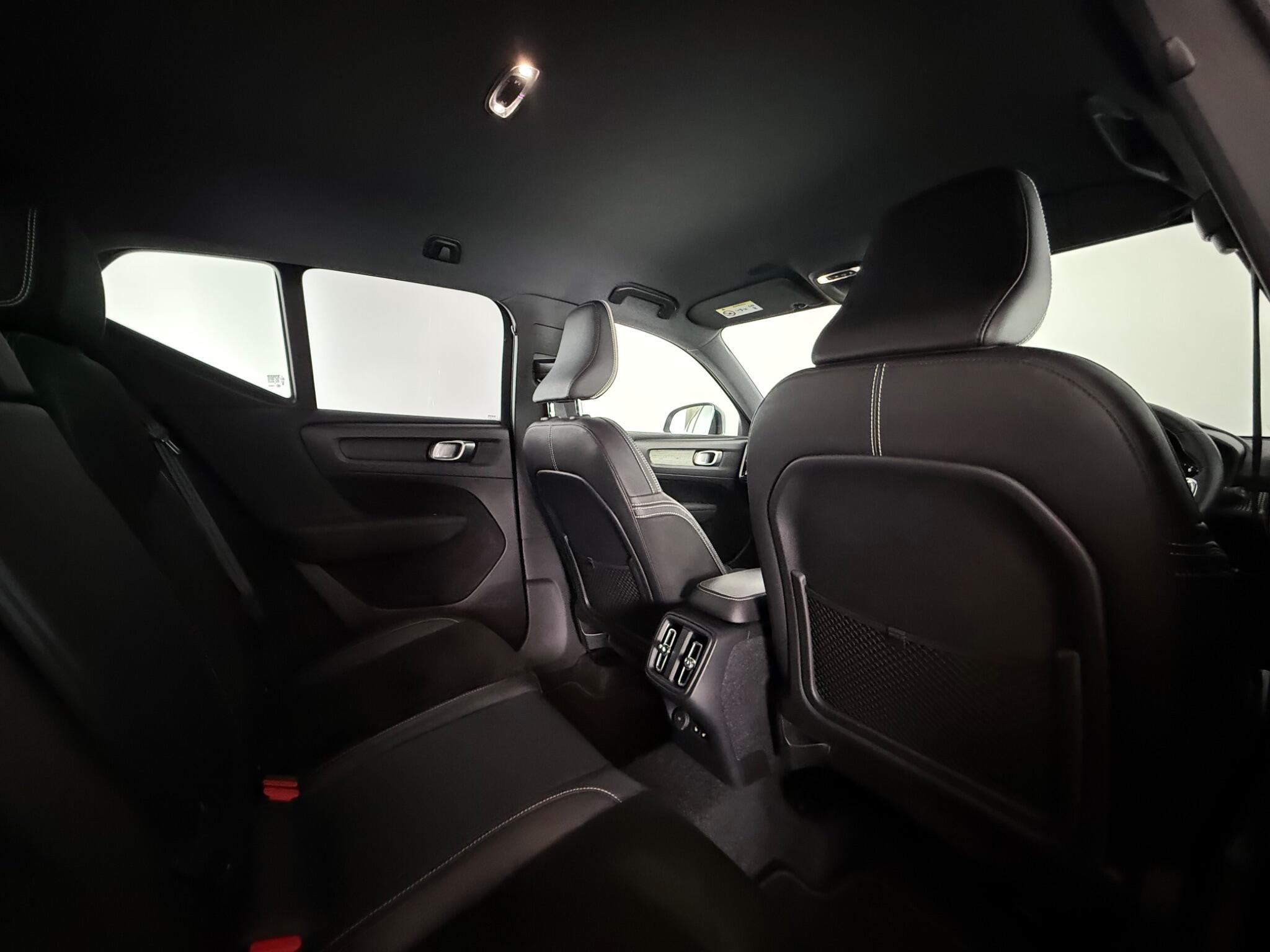 Volvo XC40 view 33