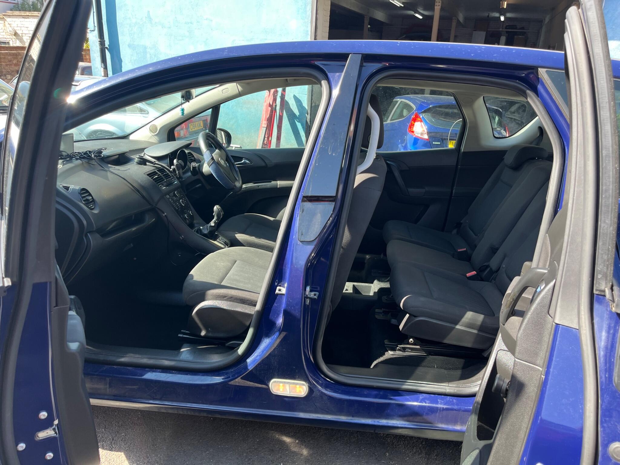 Vauxhall Meriva view 8