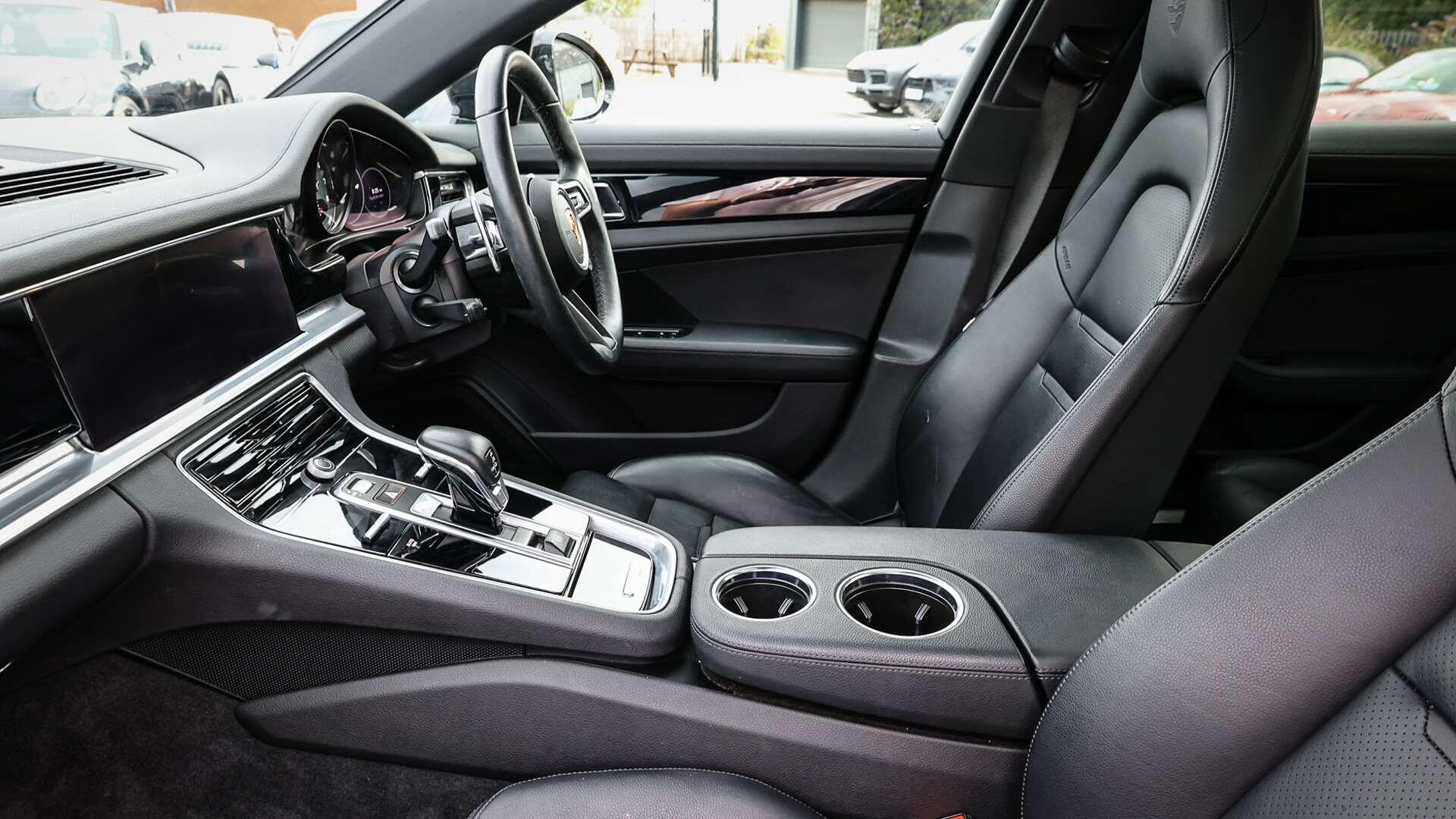 Porsche Panamera view 11