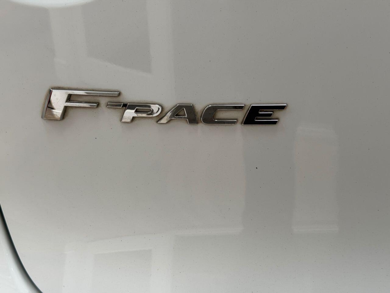 Jaguar F-Pace view 51