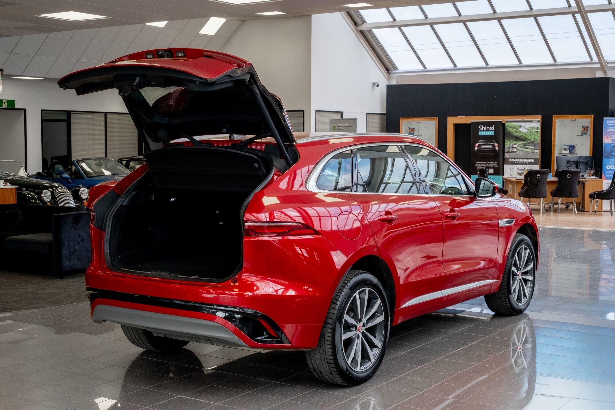 Jaguar F-Pace view 13