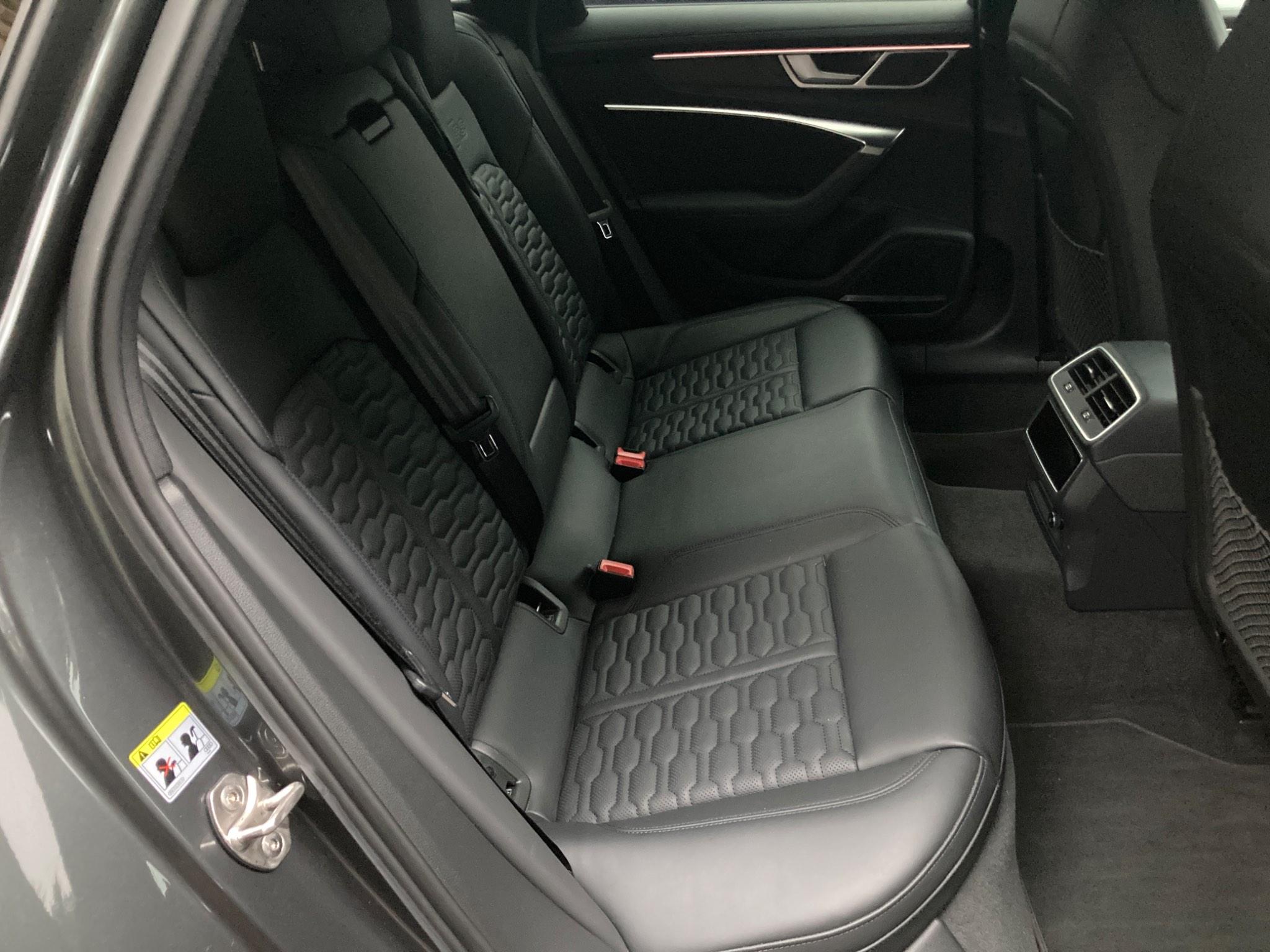 Audi RS6 view 41