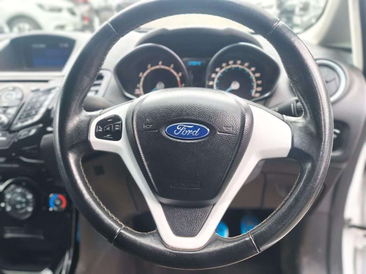 Ford Fiesta view 3