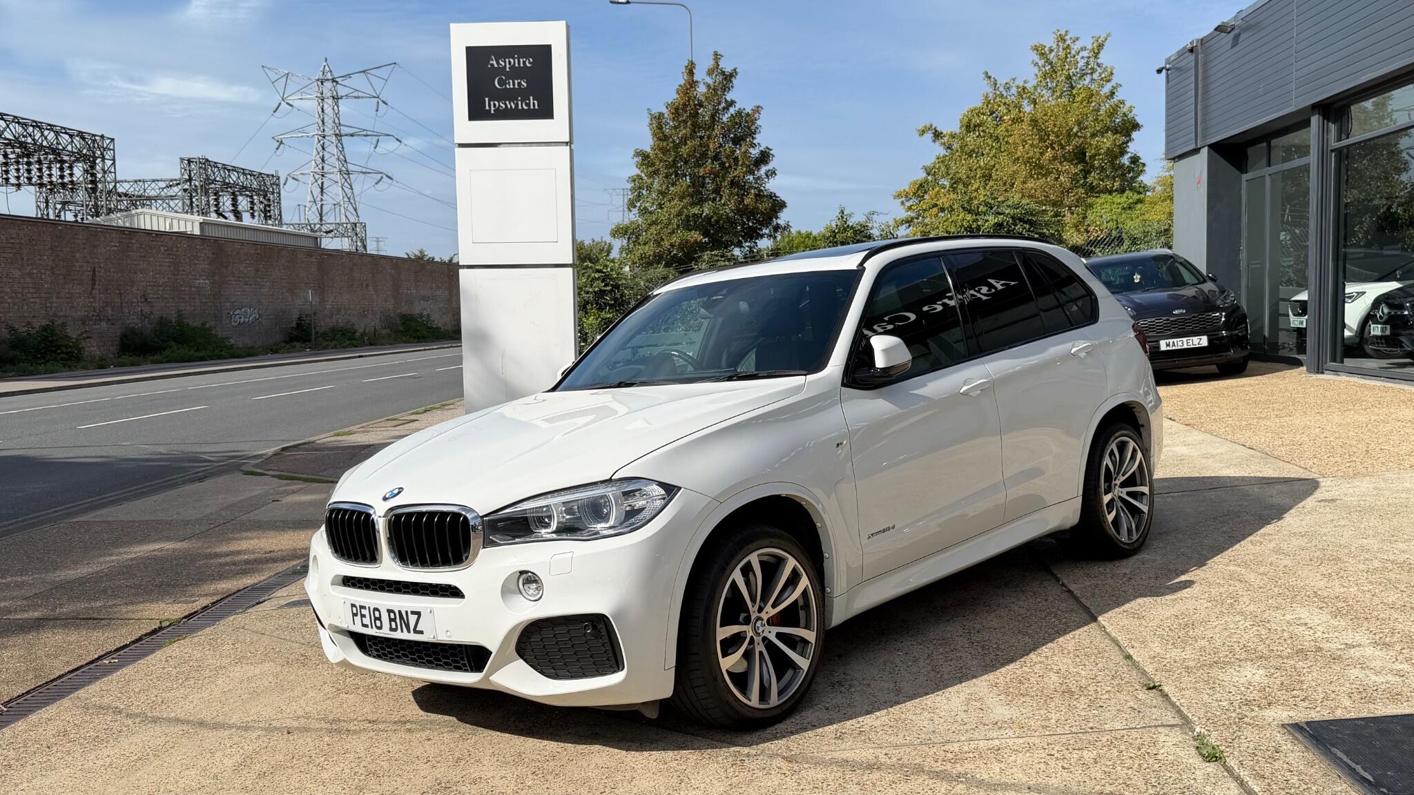 BMW X5 view 2