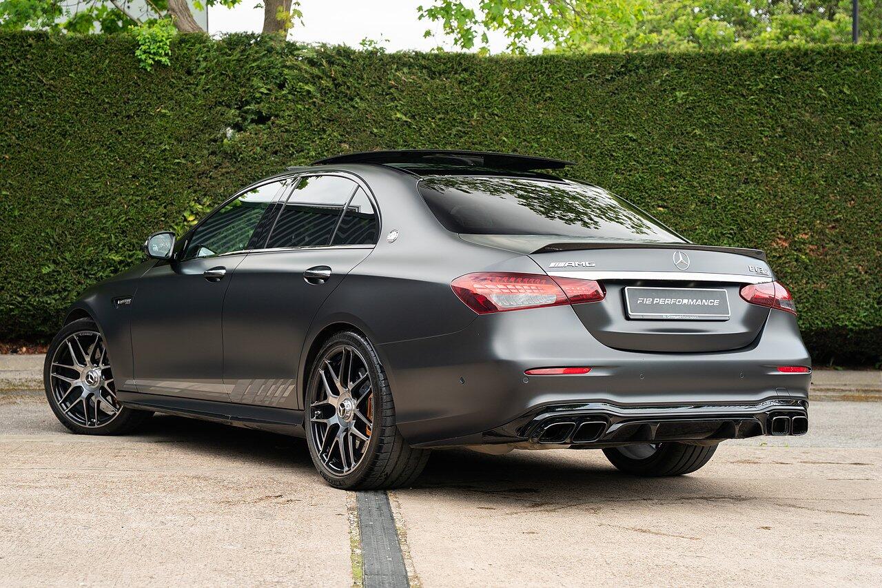 Mercedes-Benz E-Class view 9