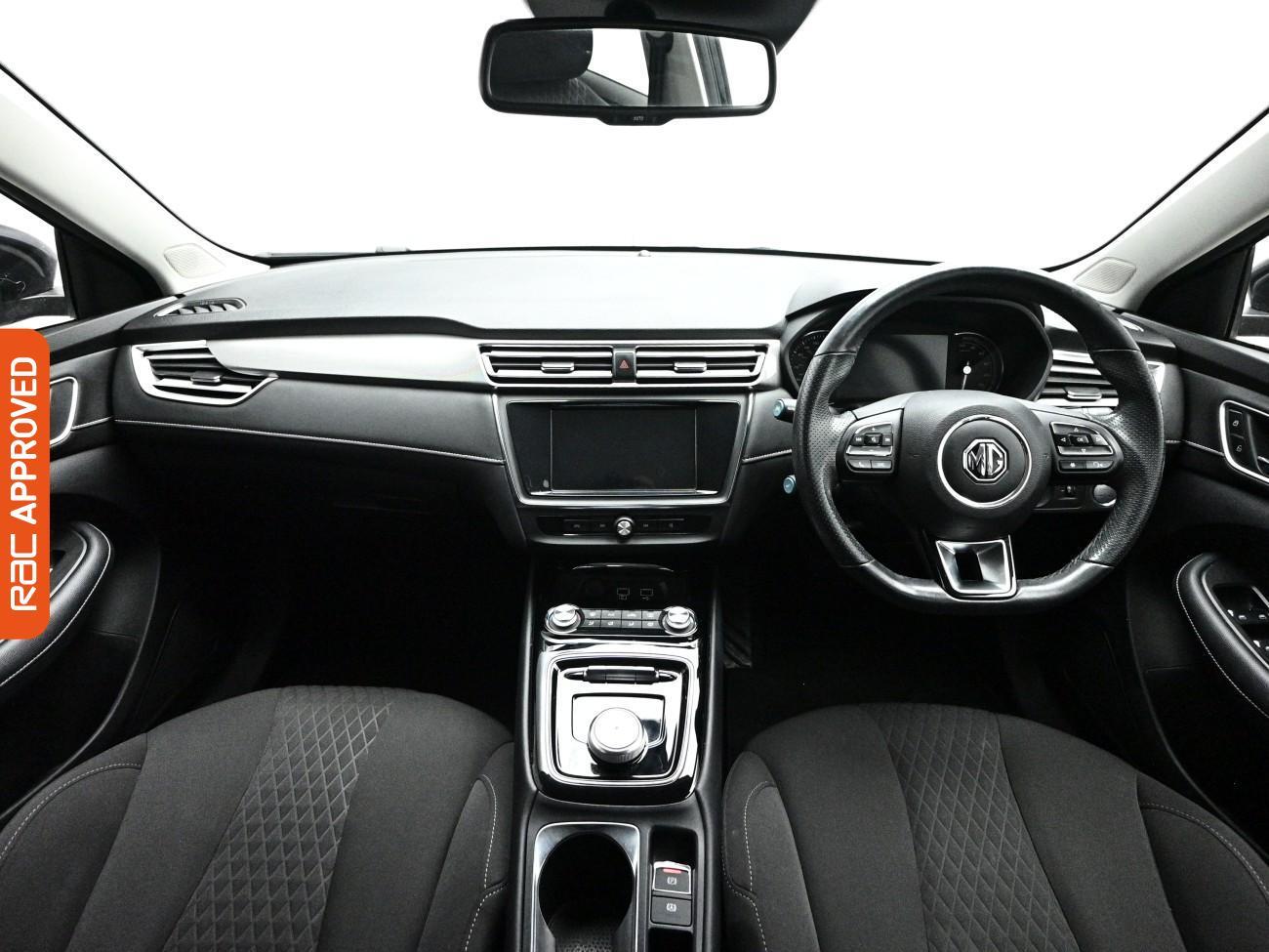 MG MG5 view 2