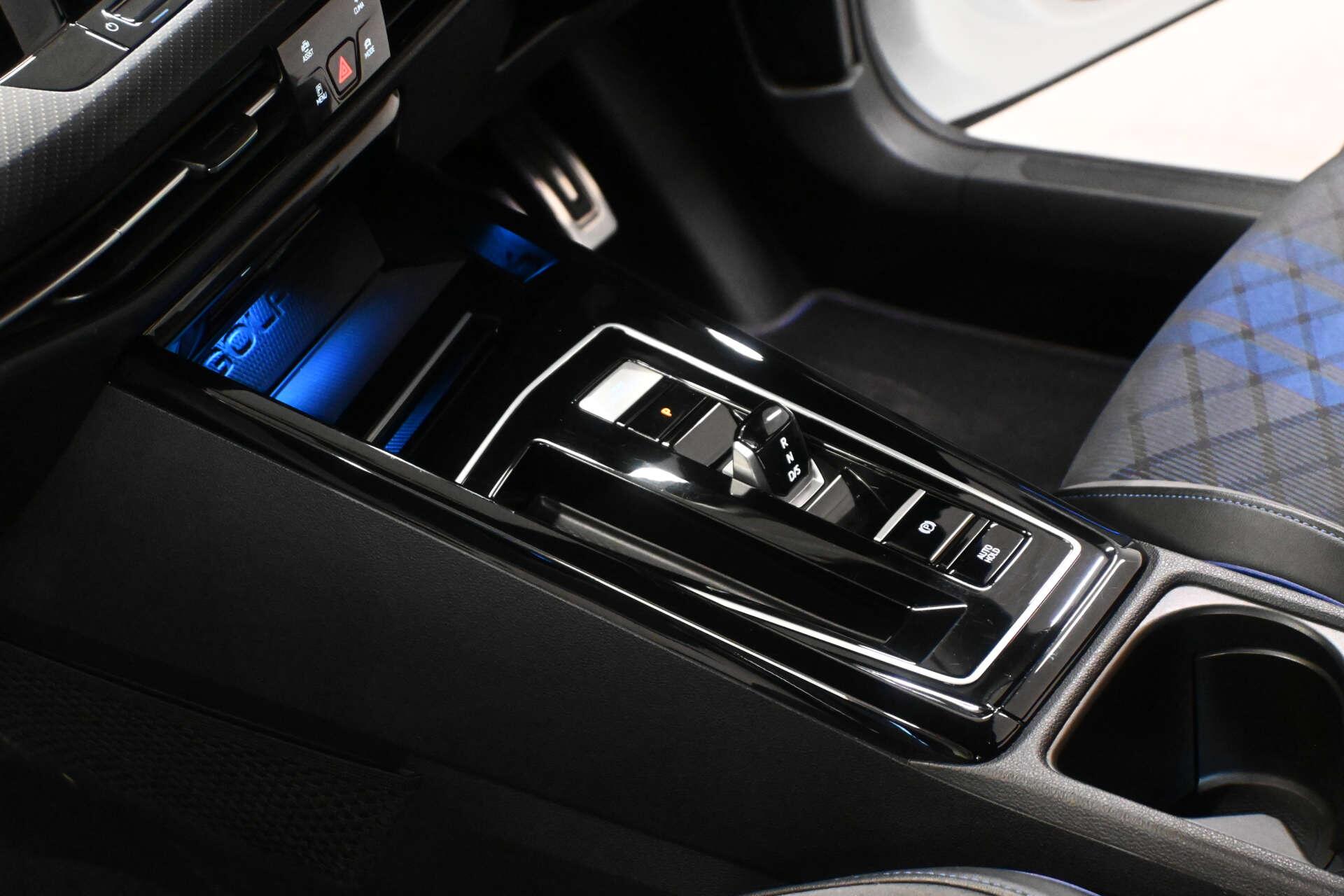 Volkswagen Golf view 69