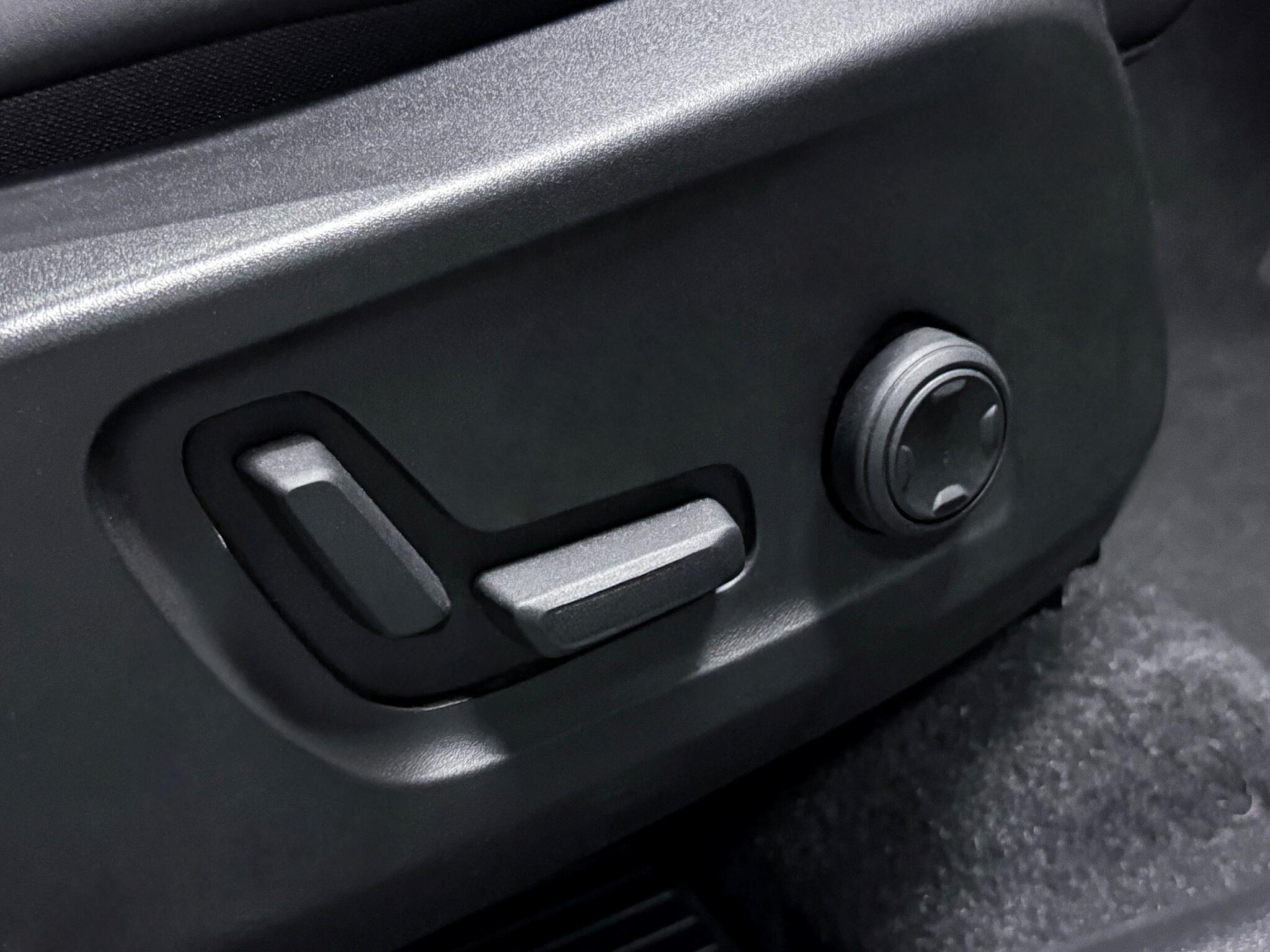 Volvo XC40 view 24
