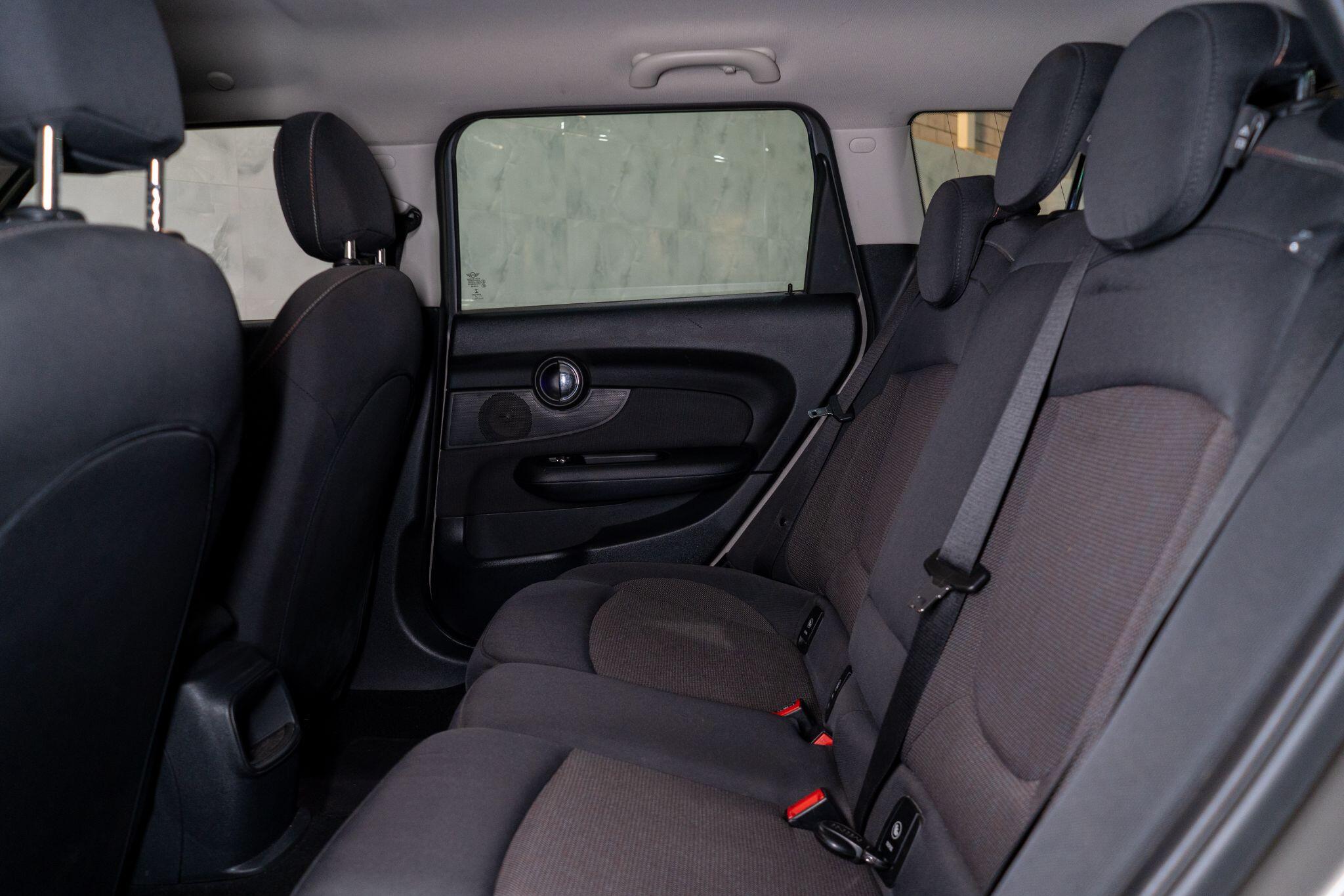 Mini Clubman view 15