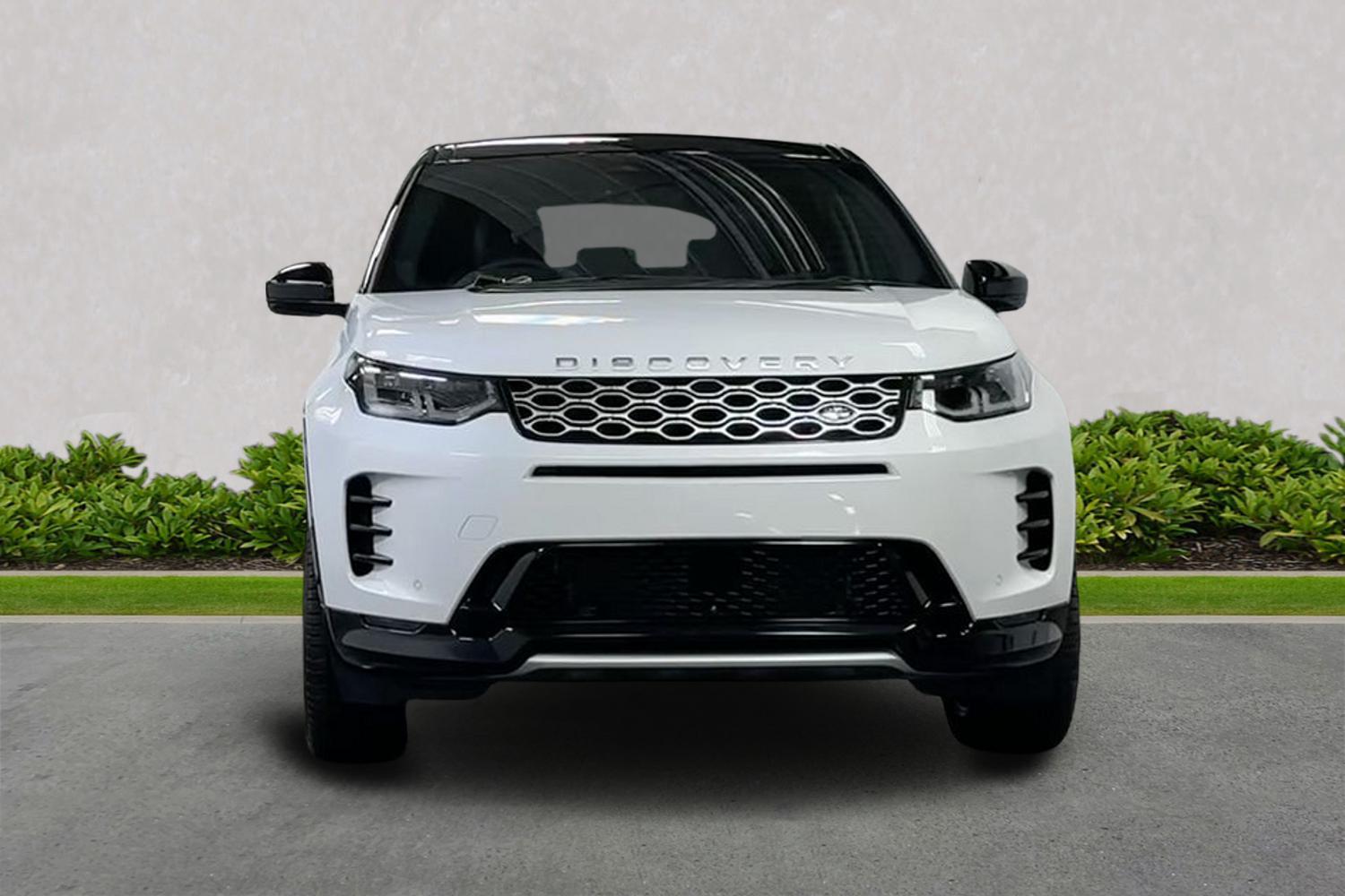 Land Rover Discovery Sport view 5