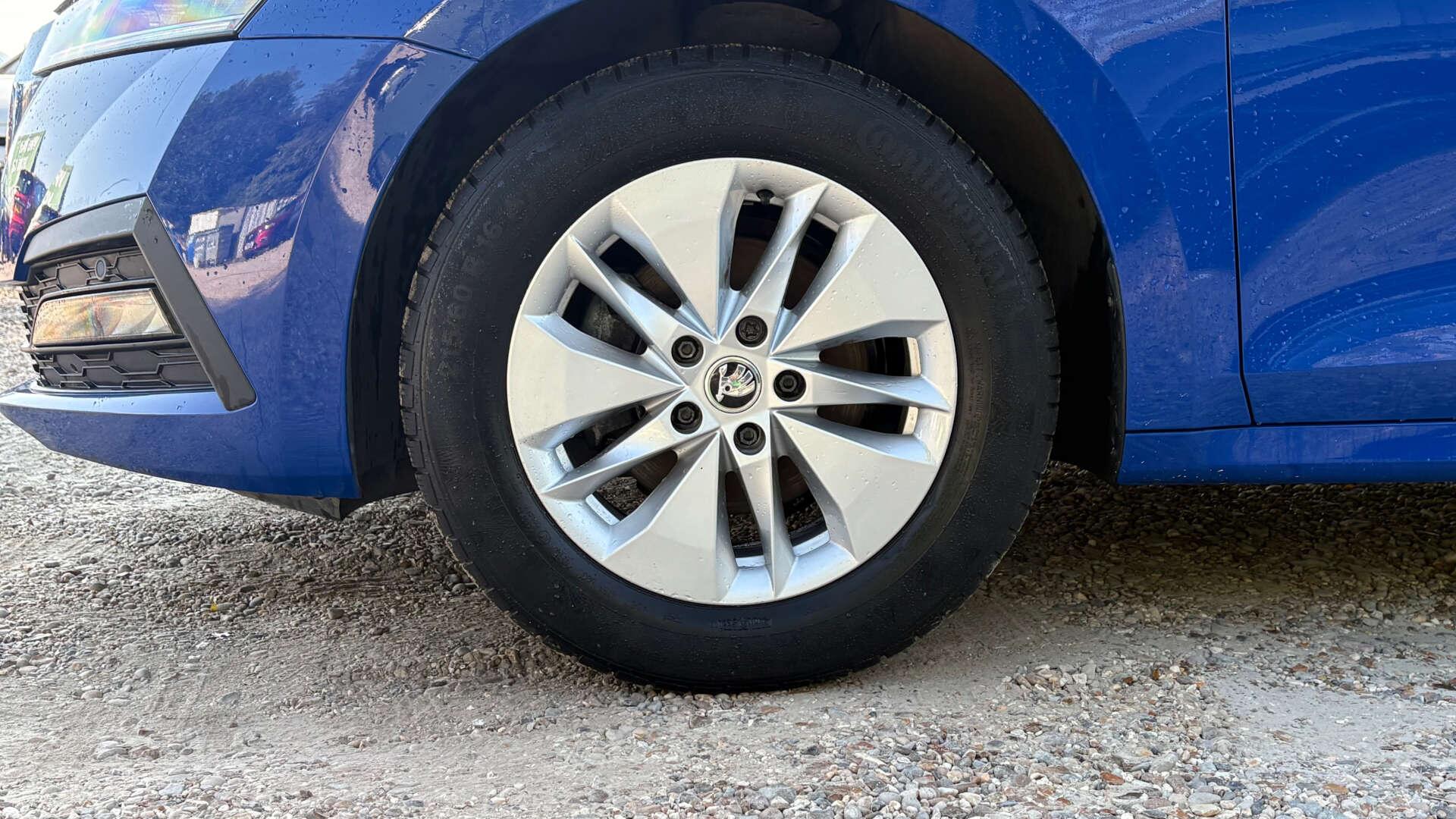 Skoda Octavia view 34