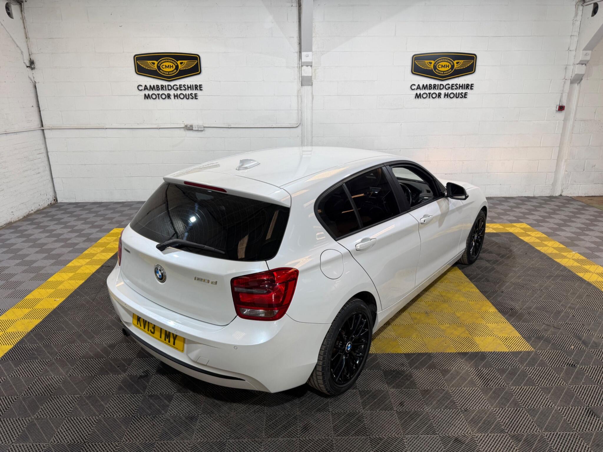 BMW 1 Series view 15