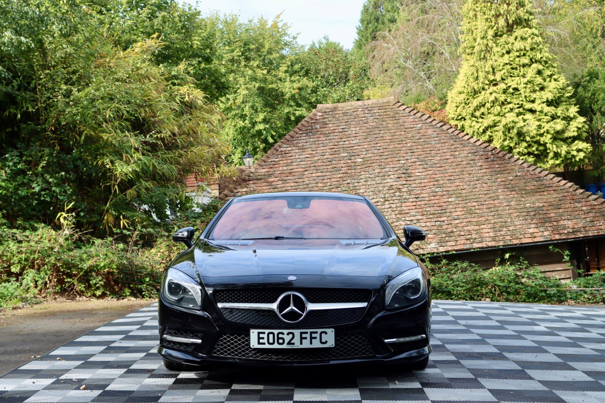 Mercedes-Benz SL view 25