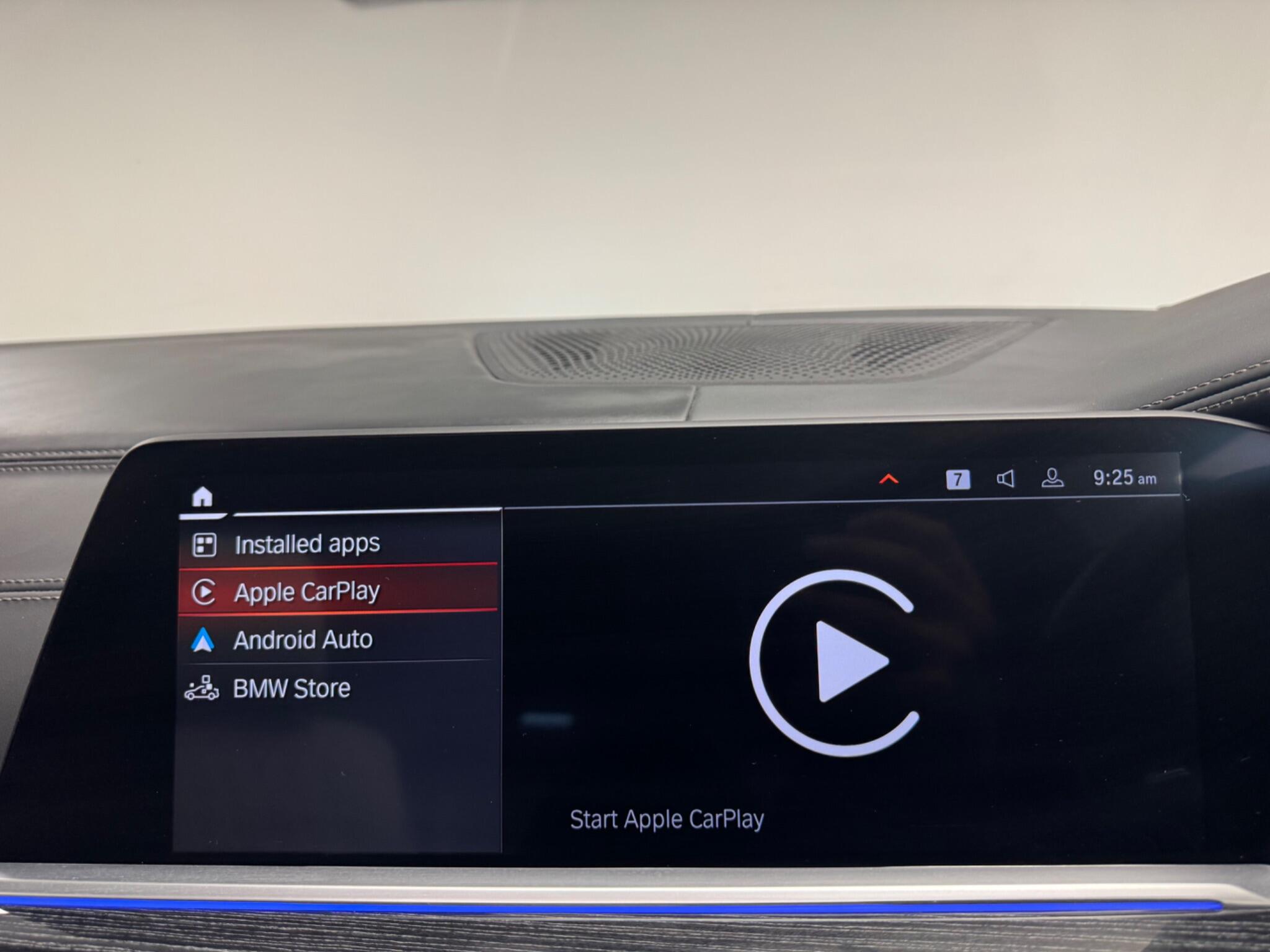 BMW X7 view 32