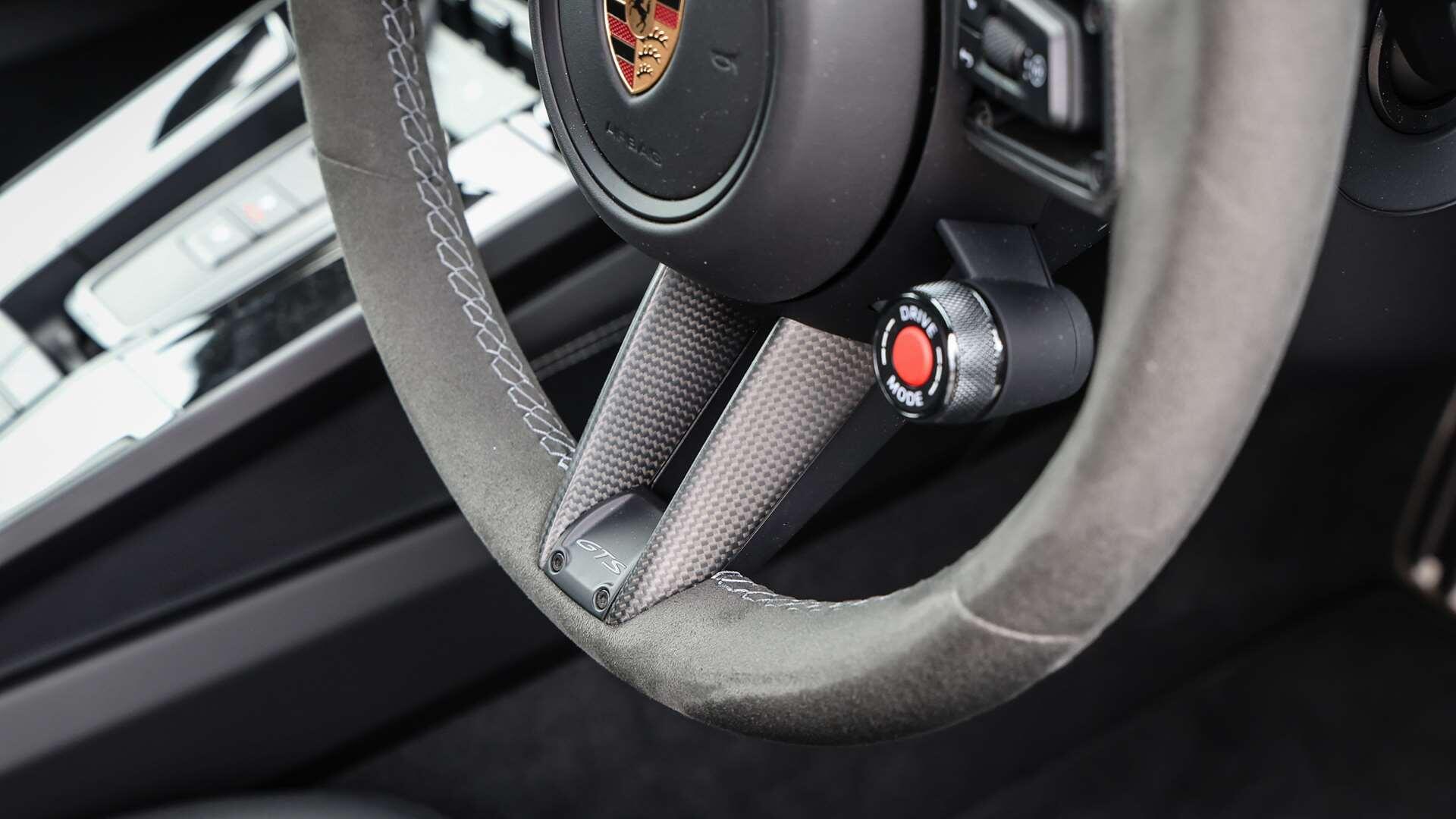 Porsche 911 view 27