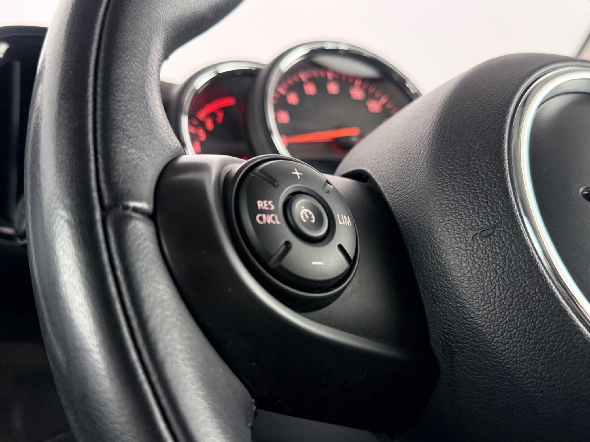 Mini Countryman view 14