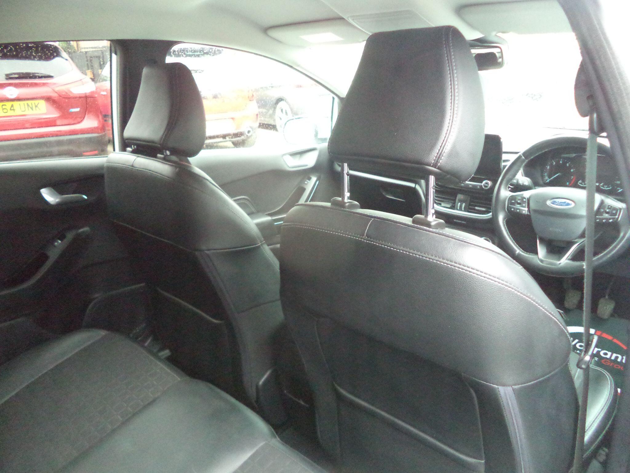 Ford Fiesta view 35