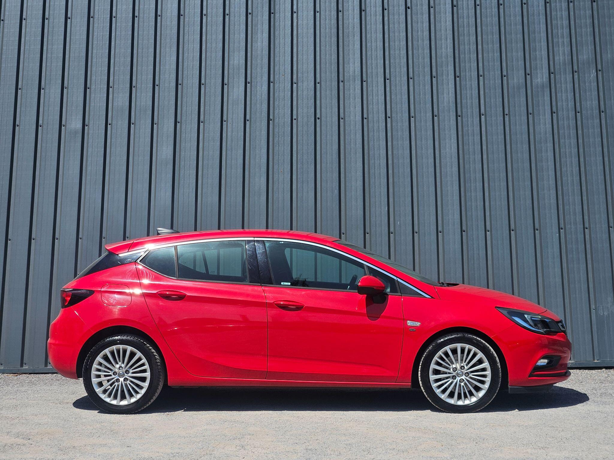 2016 Vauxhall Astra image 4