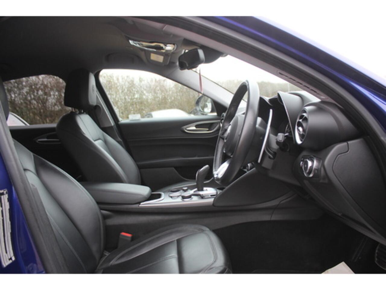Alfa Romeo Giulia view 15