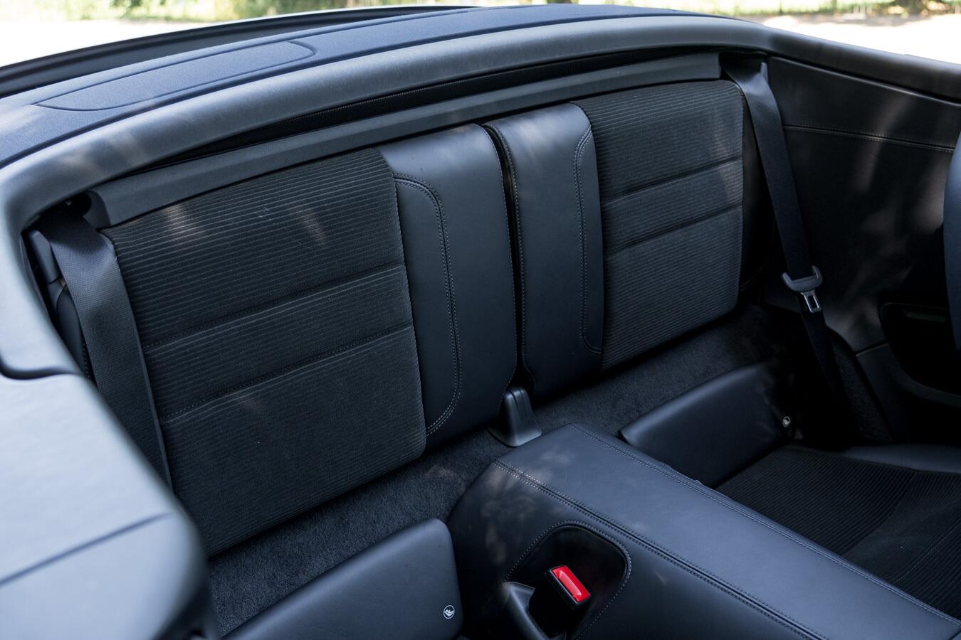 Porsche 911 view 46