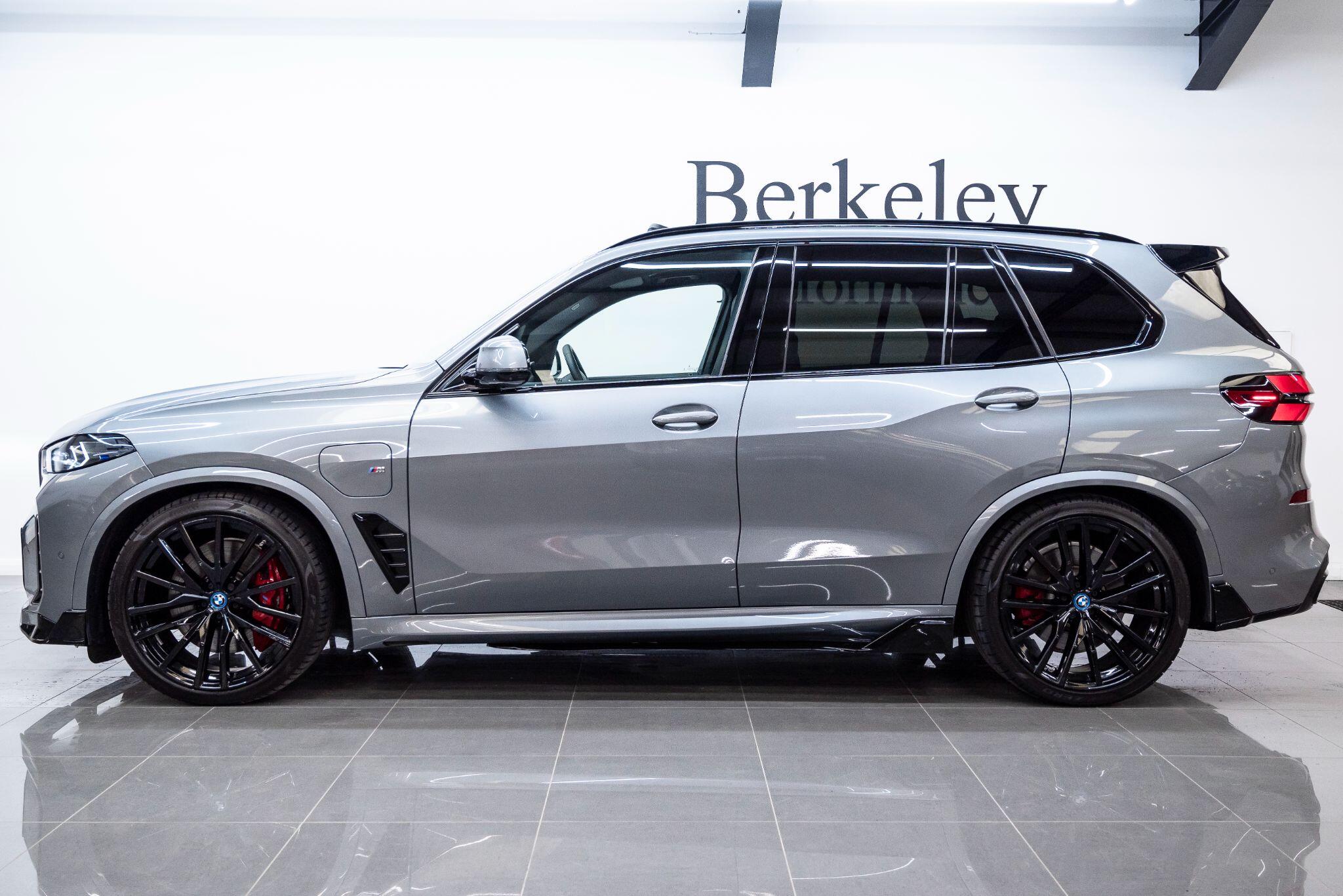 BMW X5 view 9