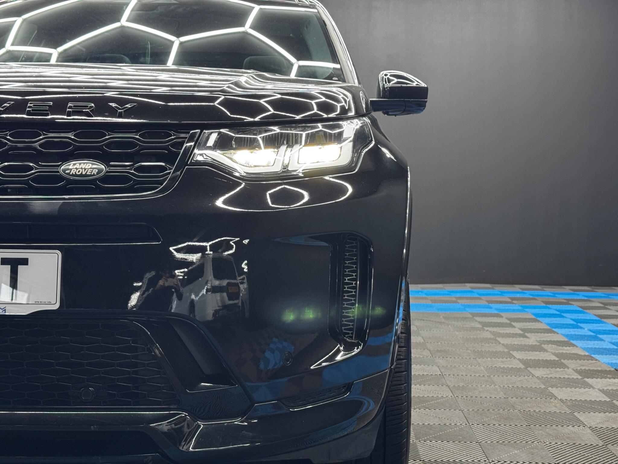 Land Rover Discovery Sport view 48