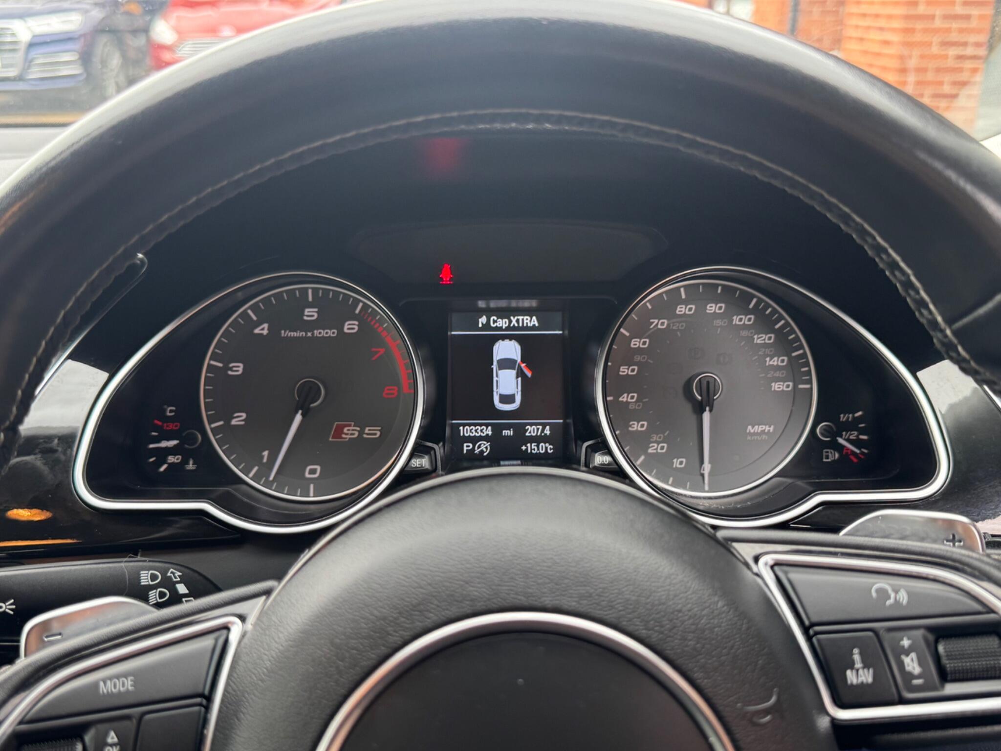 Audi S5 view 23