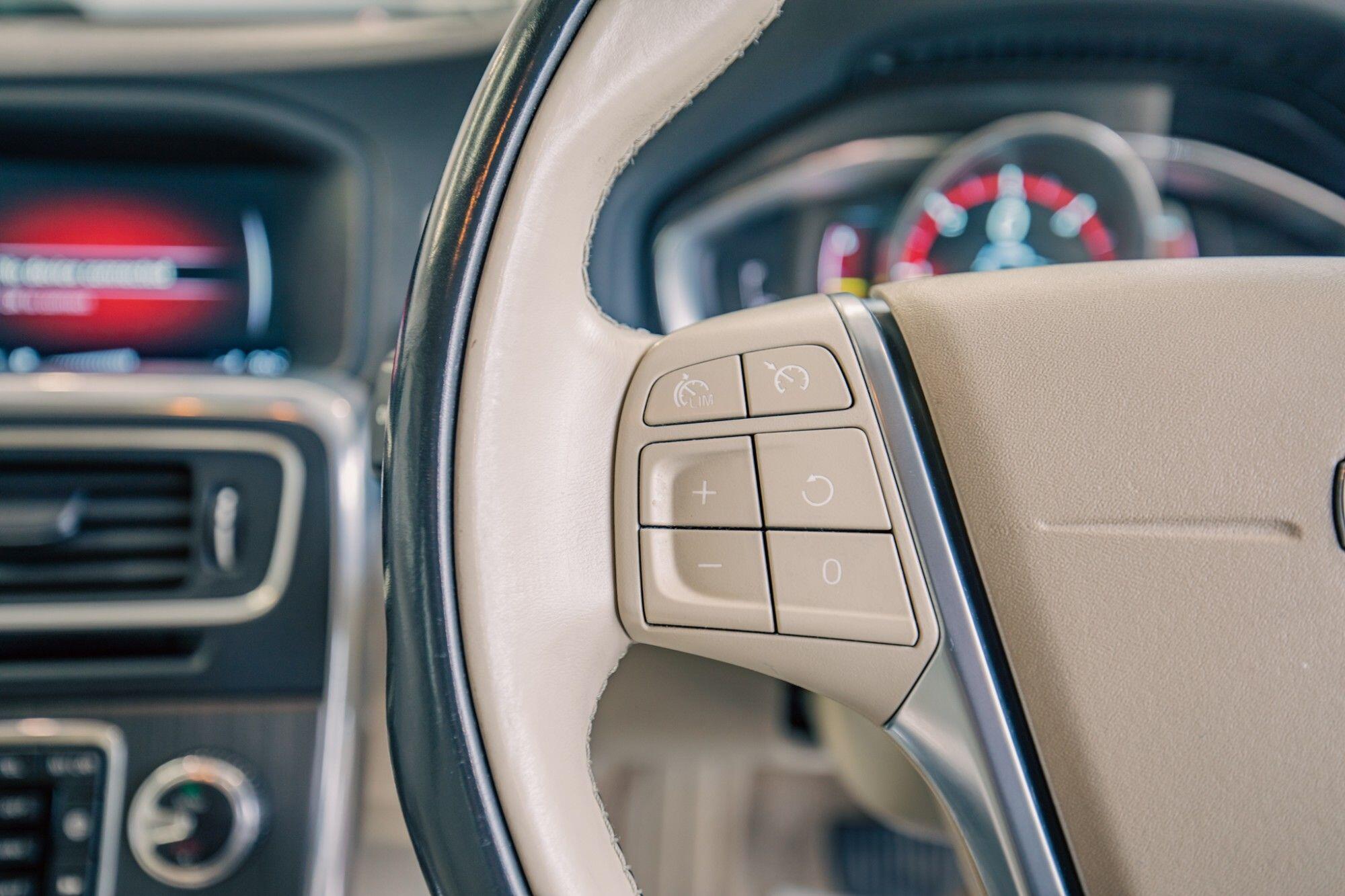 Volvo V60 view 15
