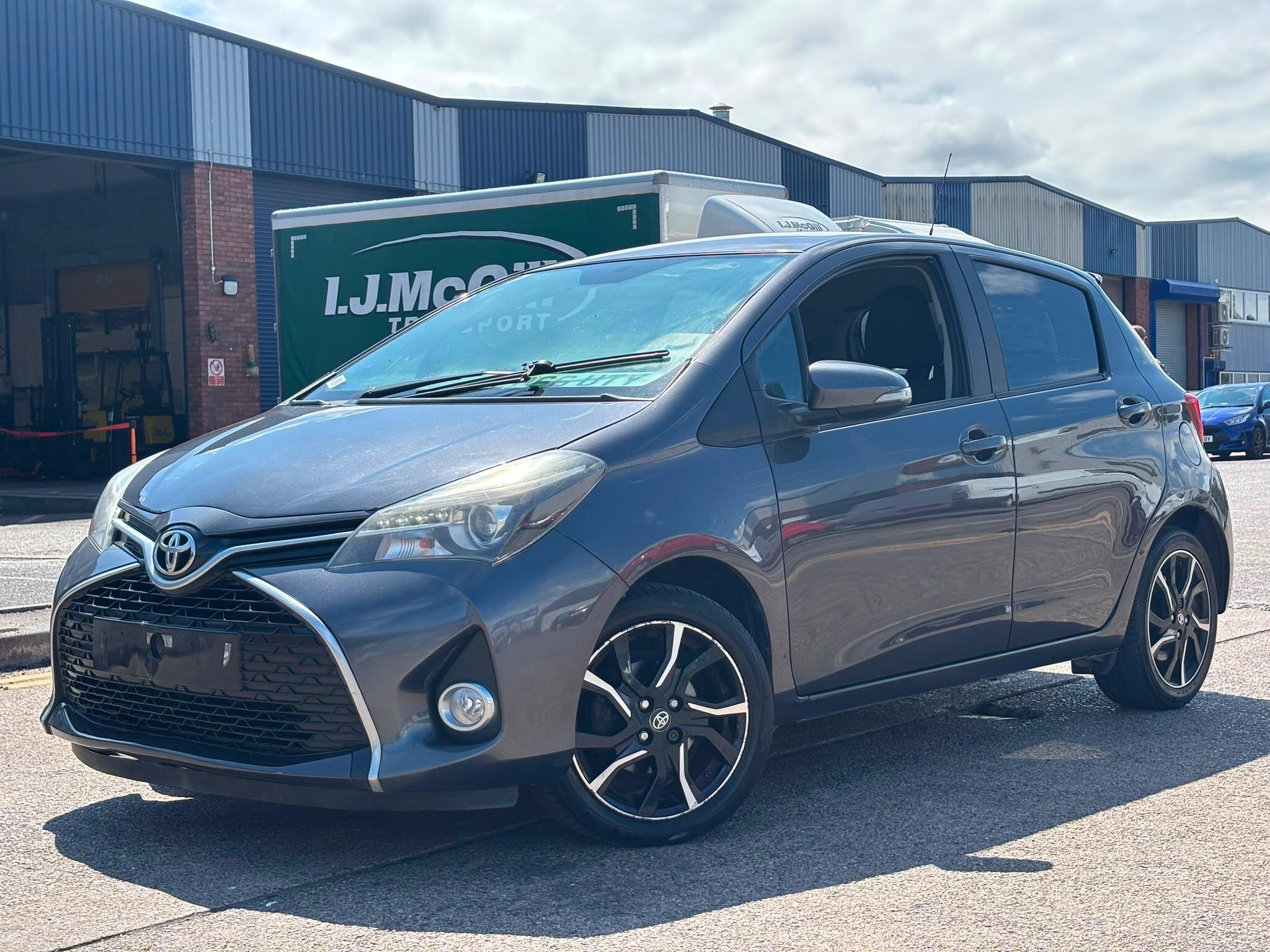 Toyota Yaris view 3