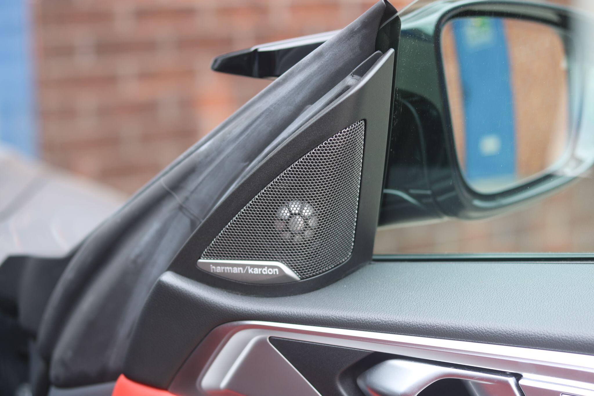 BMW M4 view 7