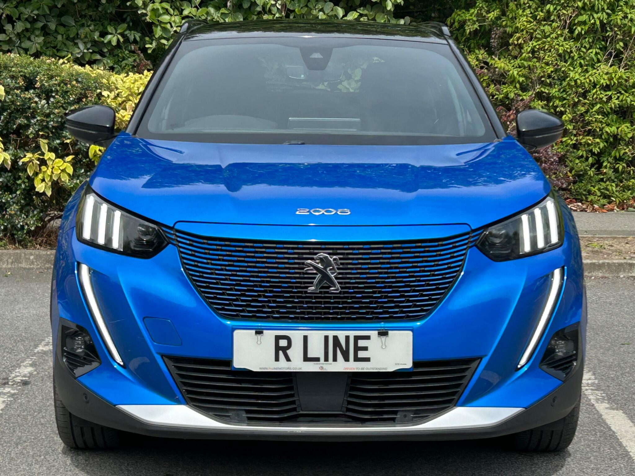 Peugeot E-2008 view 5