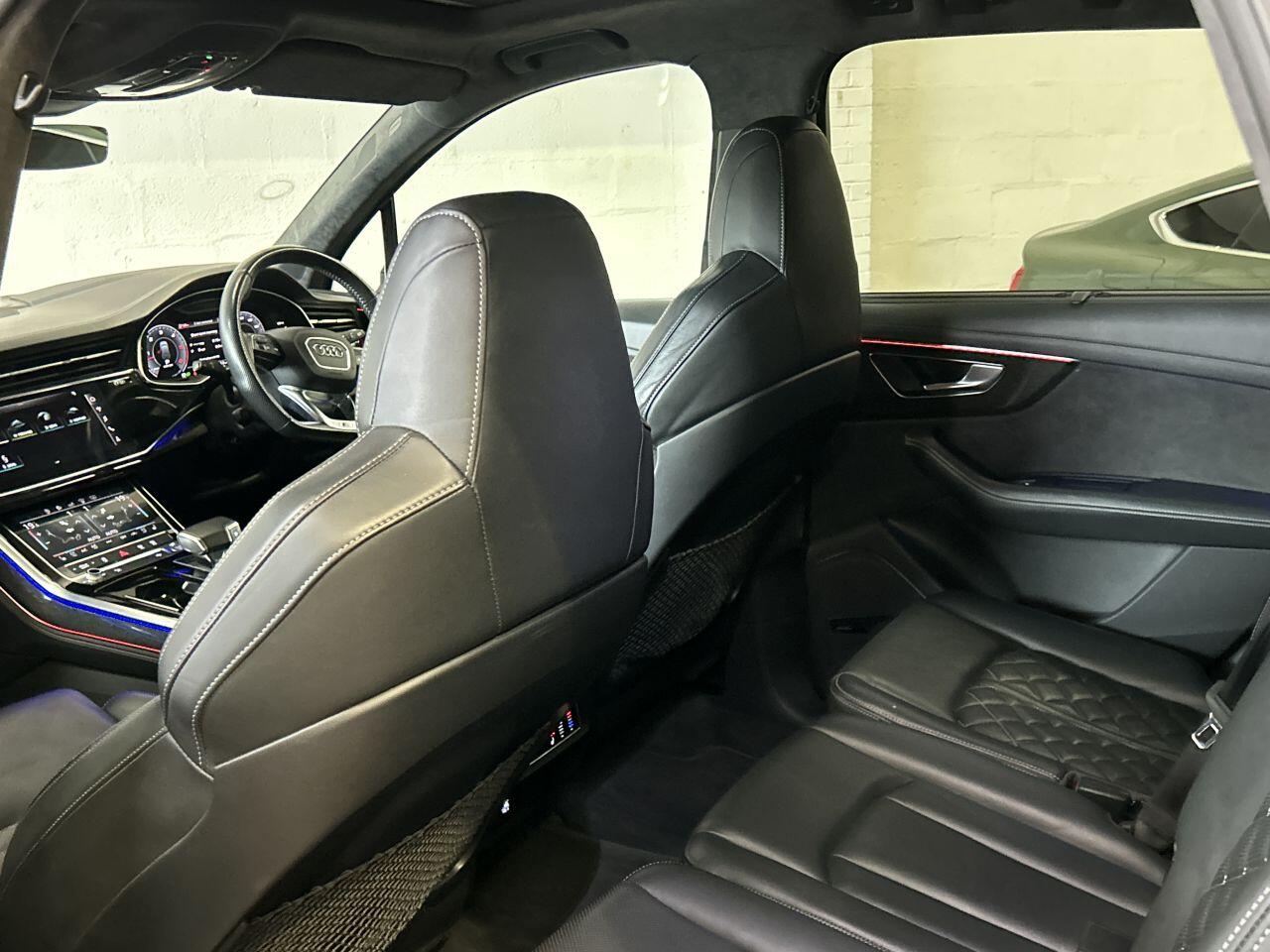 Audi Q7 view 67