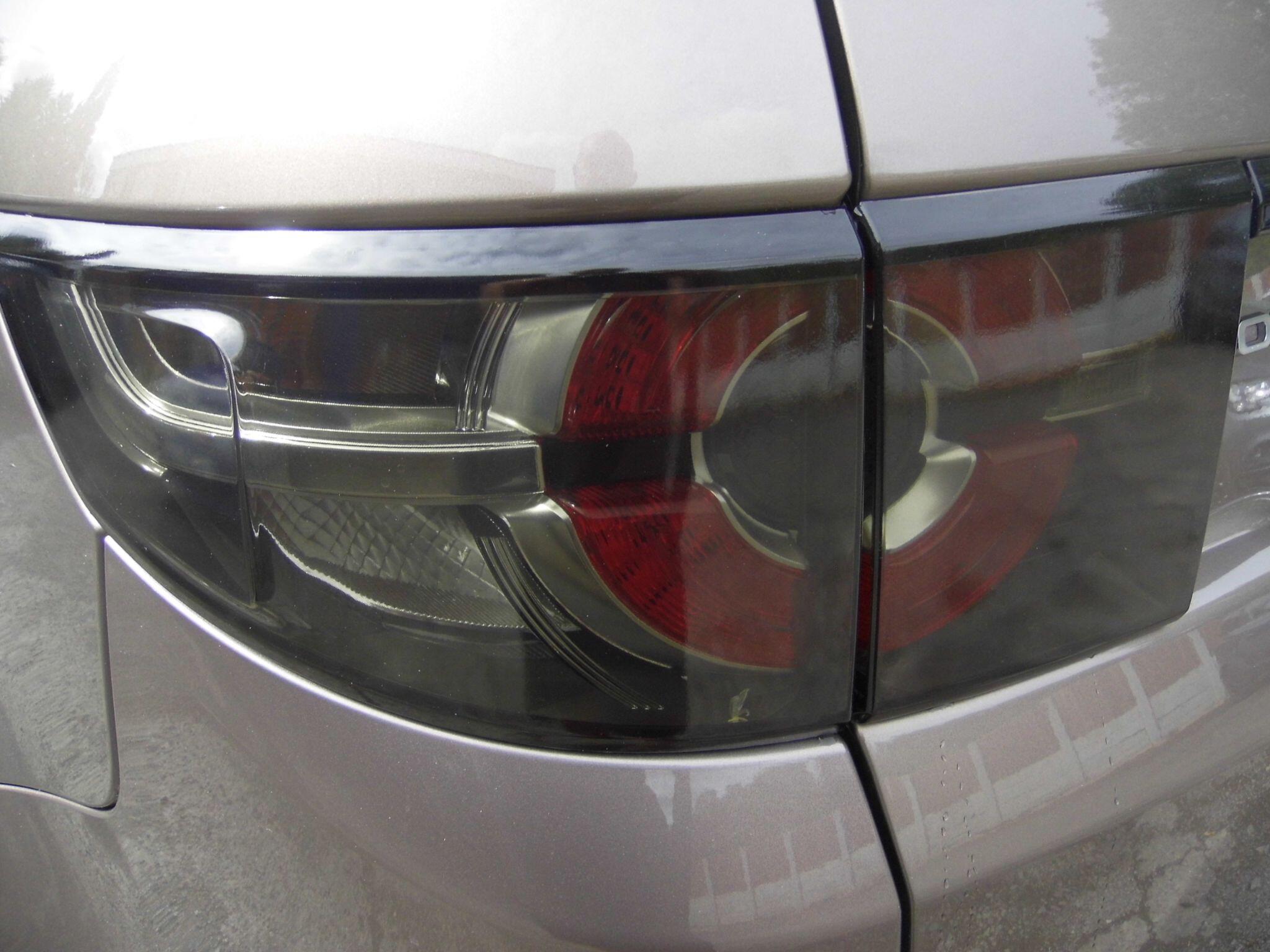 Land Rover Discovery Sport view 13