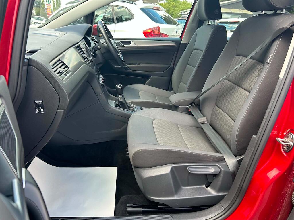 Volkswagen Golf Sportsvan view 18