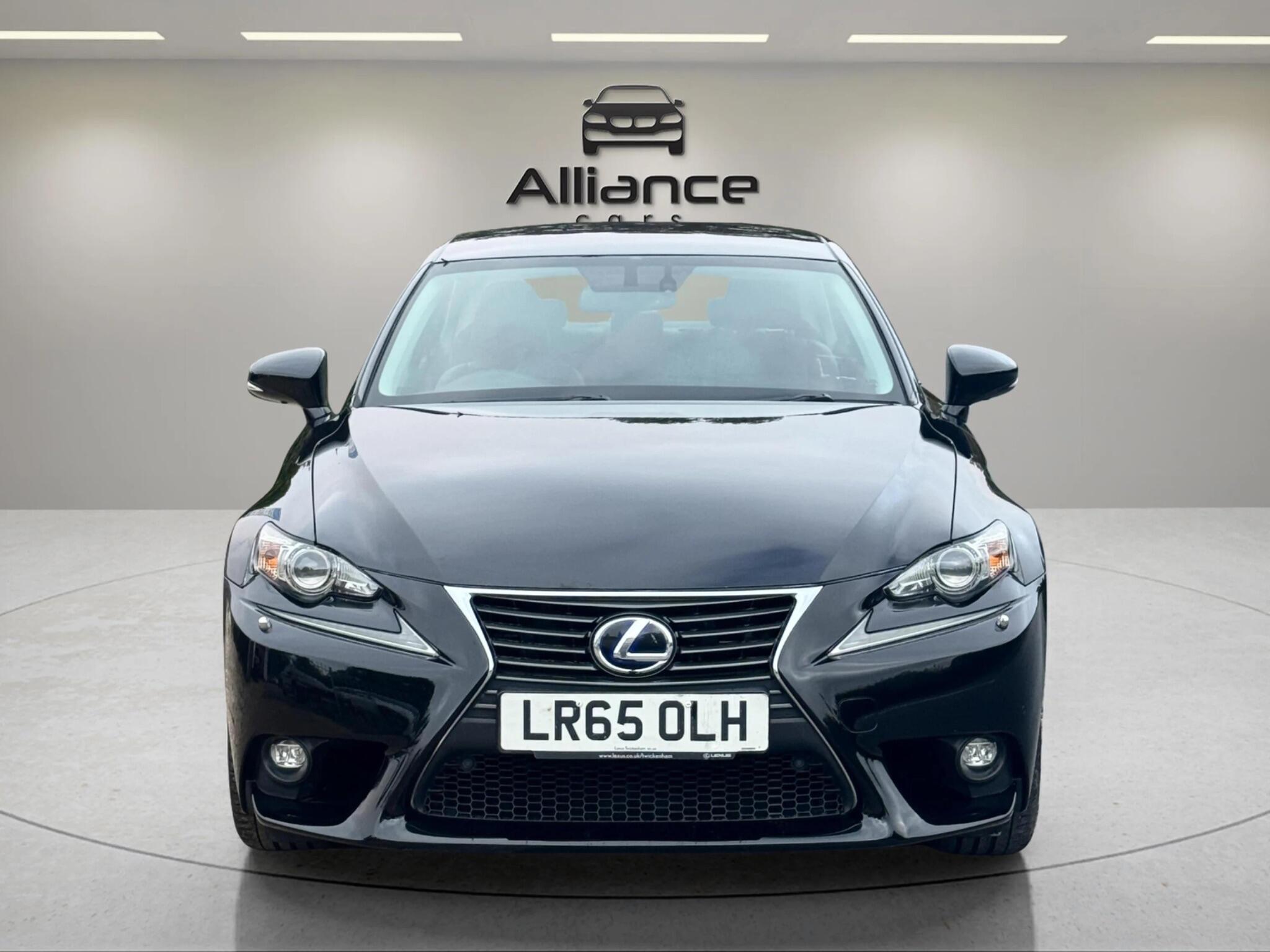 Lexus Is view 9