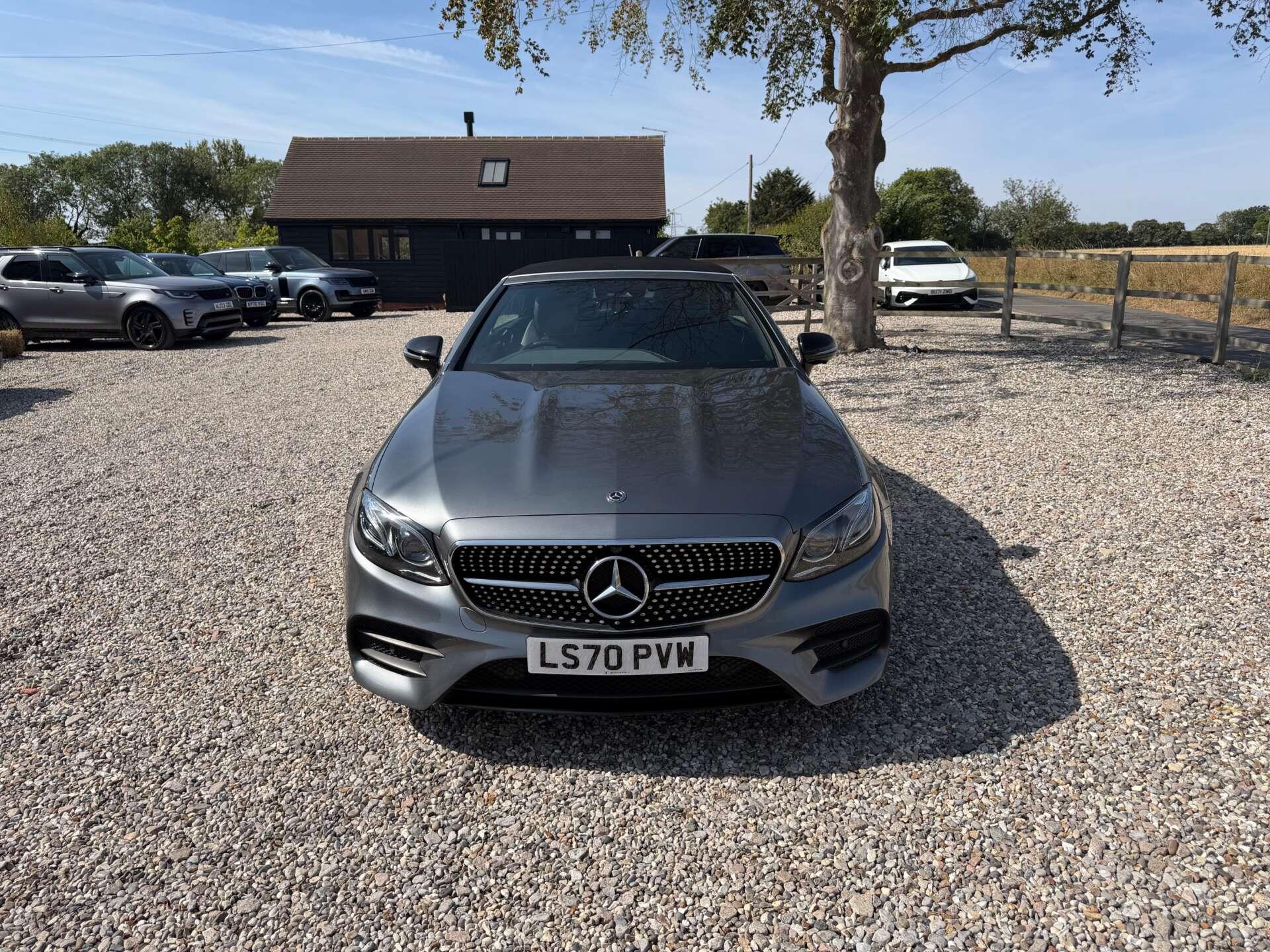 Mercedes-Benz E-Class view 11